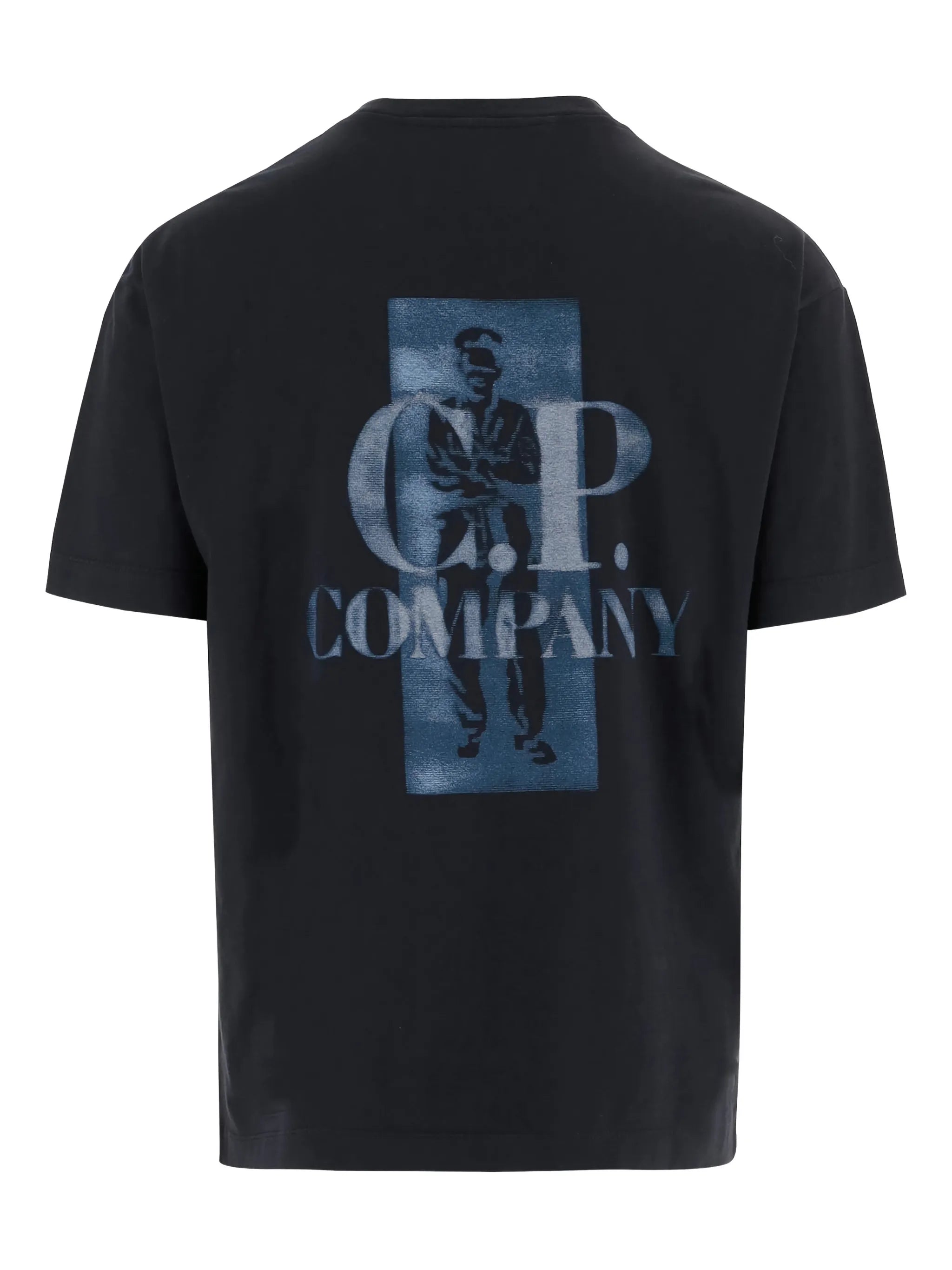 short-sleeved T-shirt