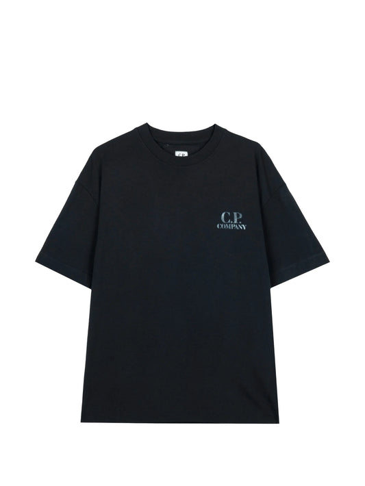 short-sleeved T-shirt