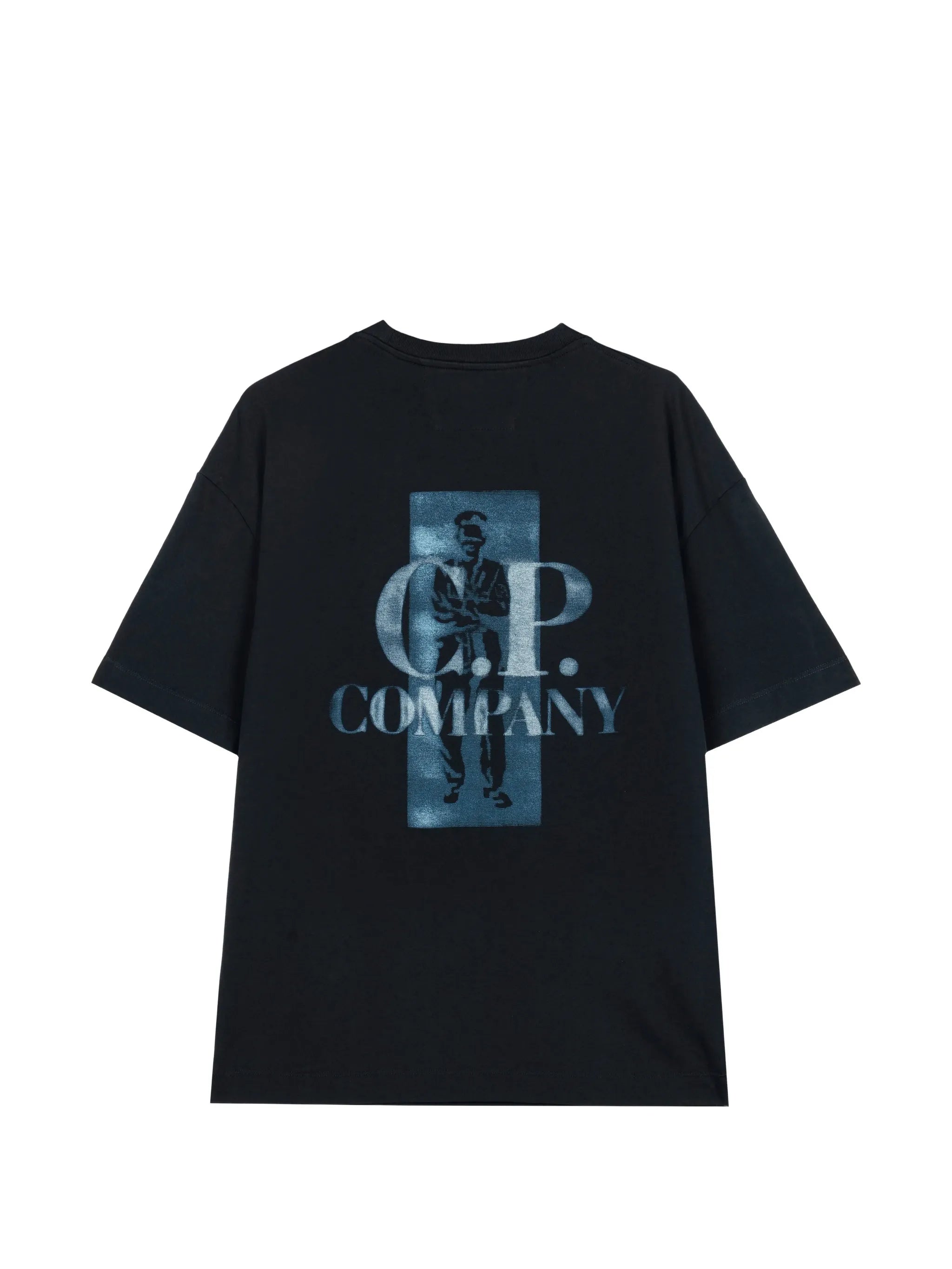 short-sleeved T-shirt