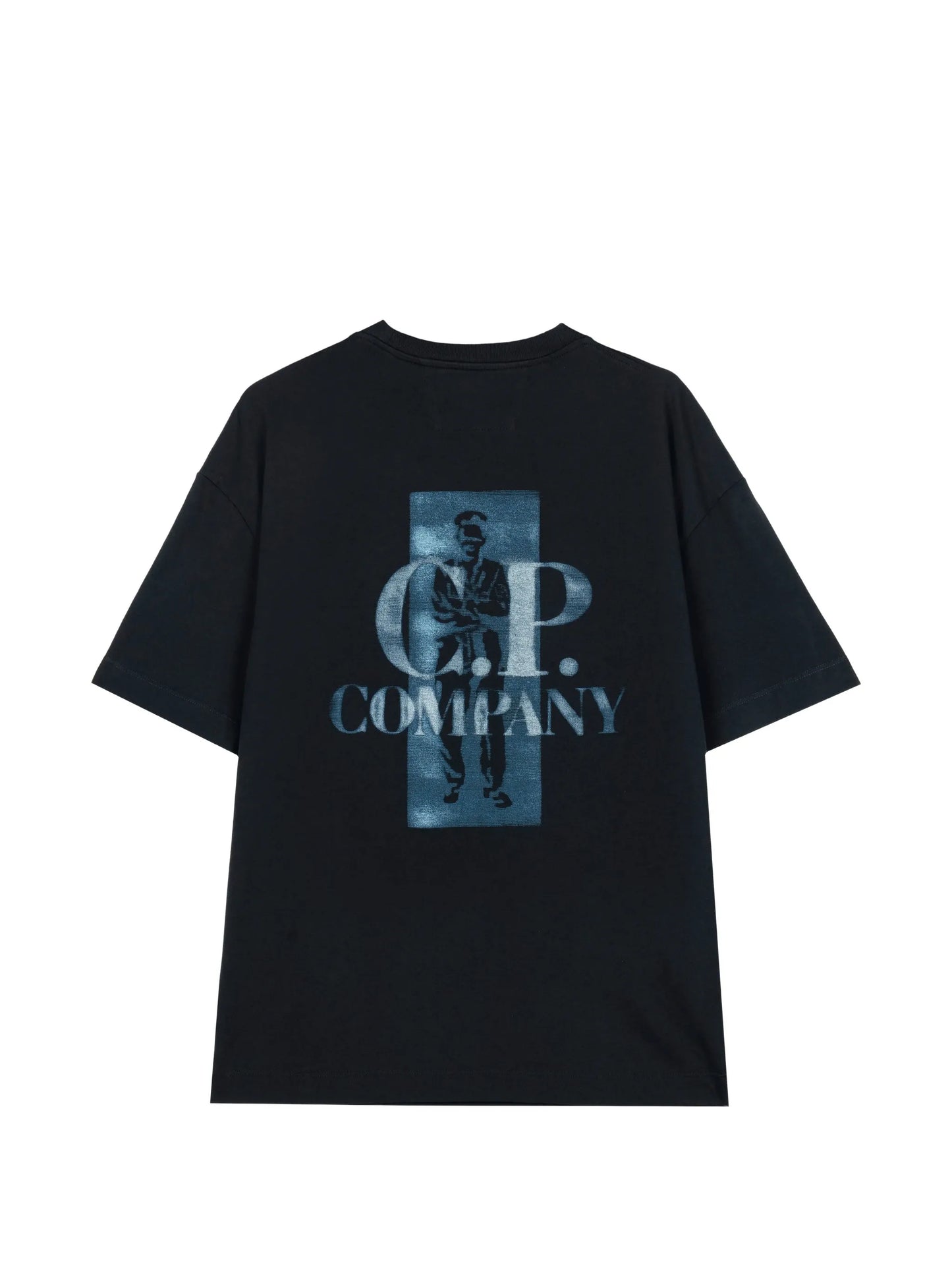 short-sleeved T-shirt