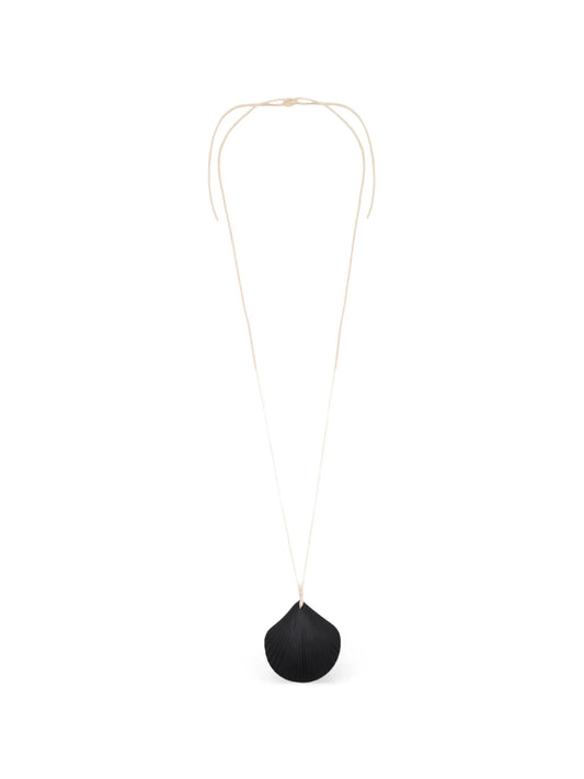 Aster shell-pendant necklace