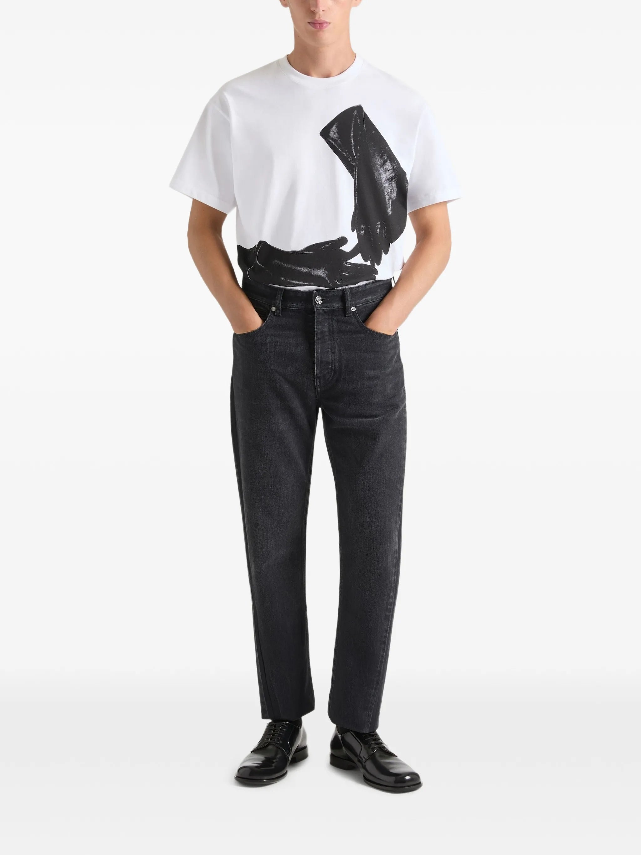 straight-fit trousers
