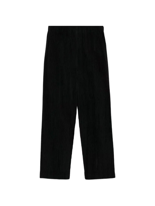 pleated trousers