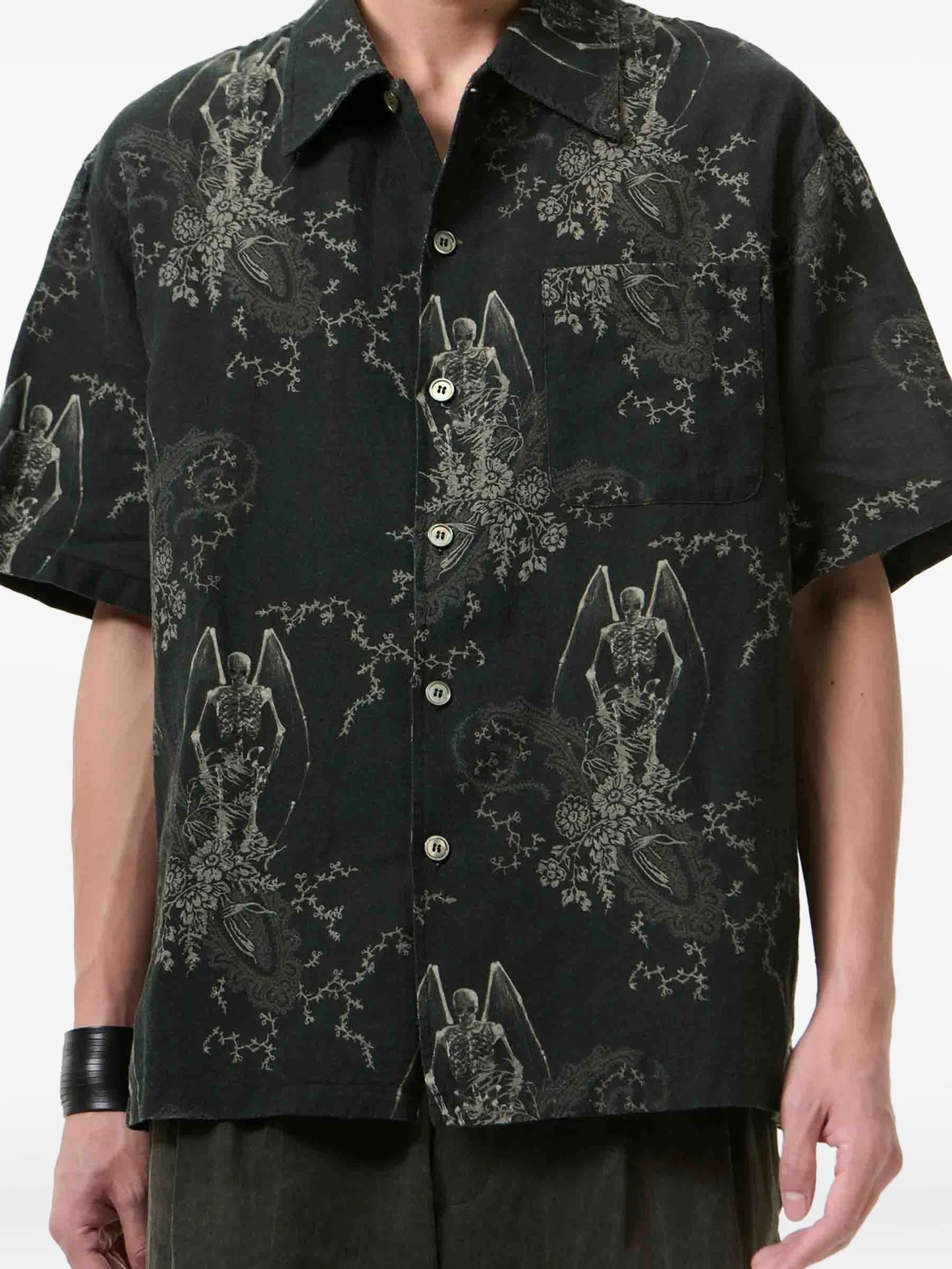 patterned short-sleeve shirt