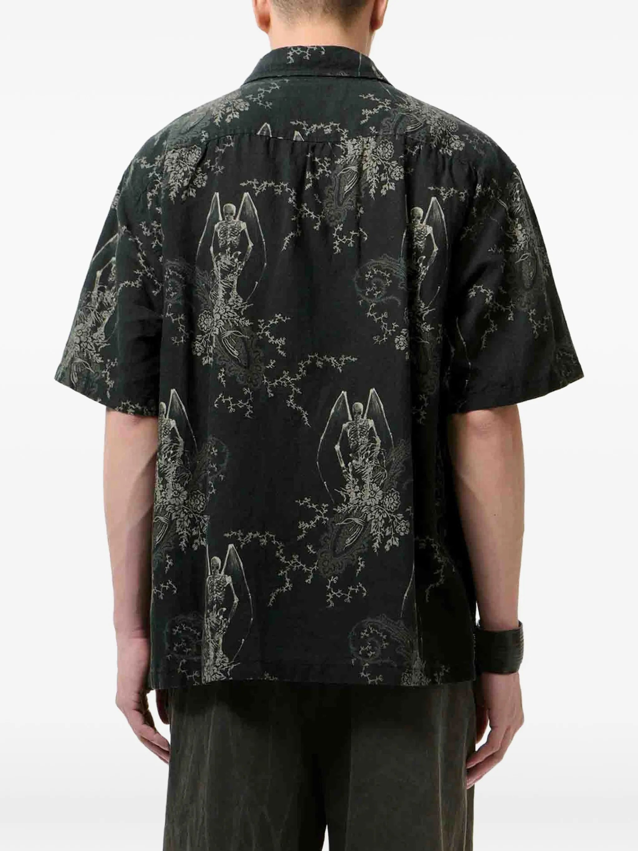 patterned short-sleeve shirt