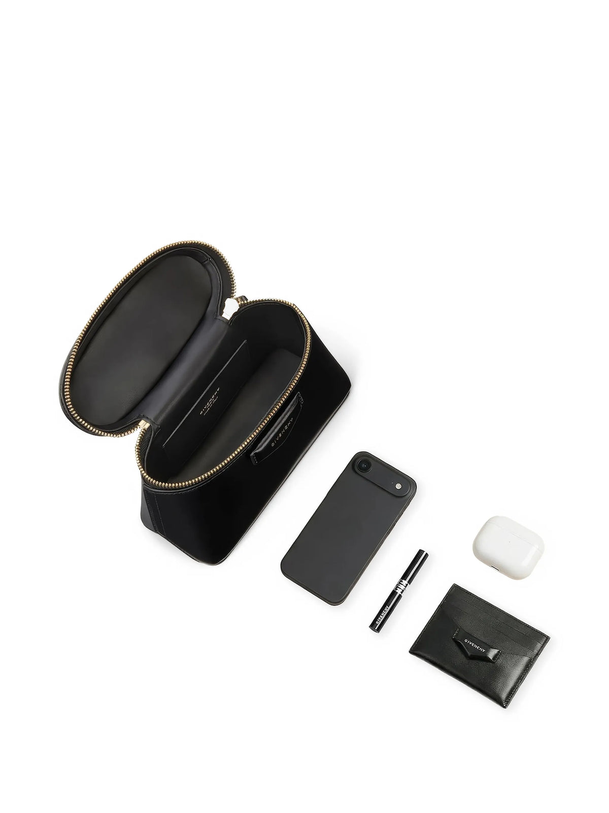 Antigona vanity bag in box leather with chain