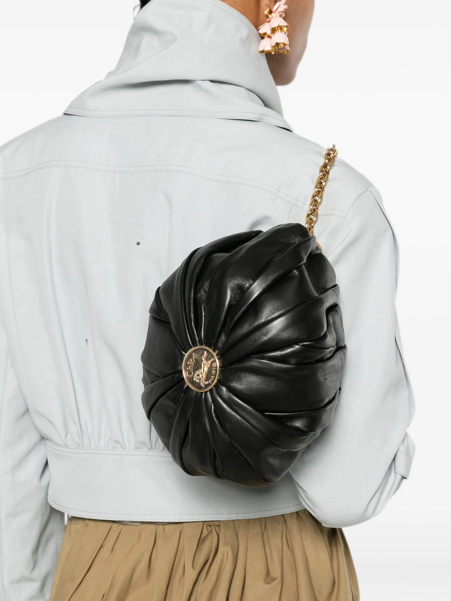 Plissé pleated shoulder bag