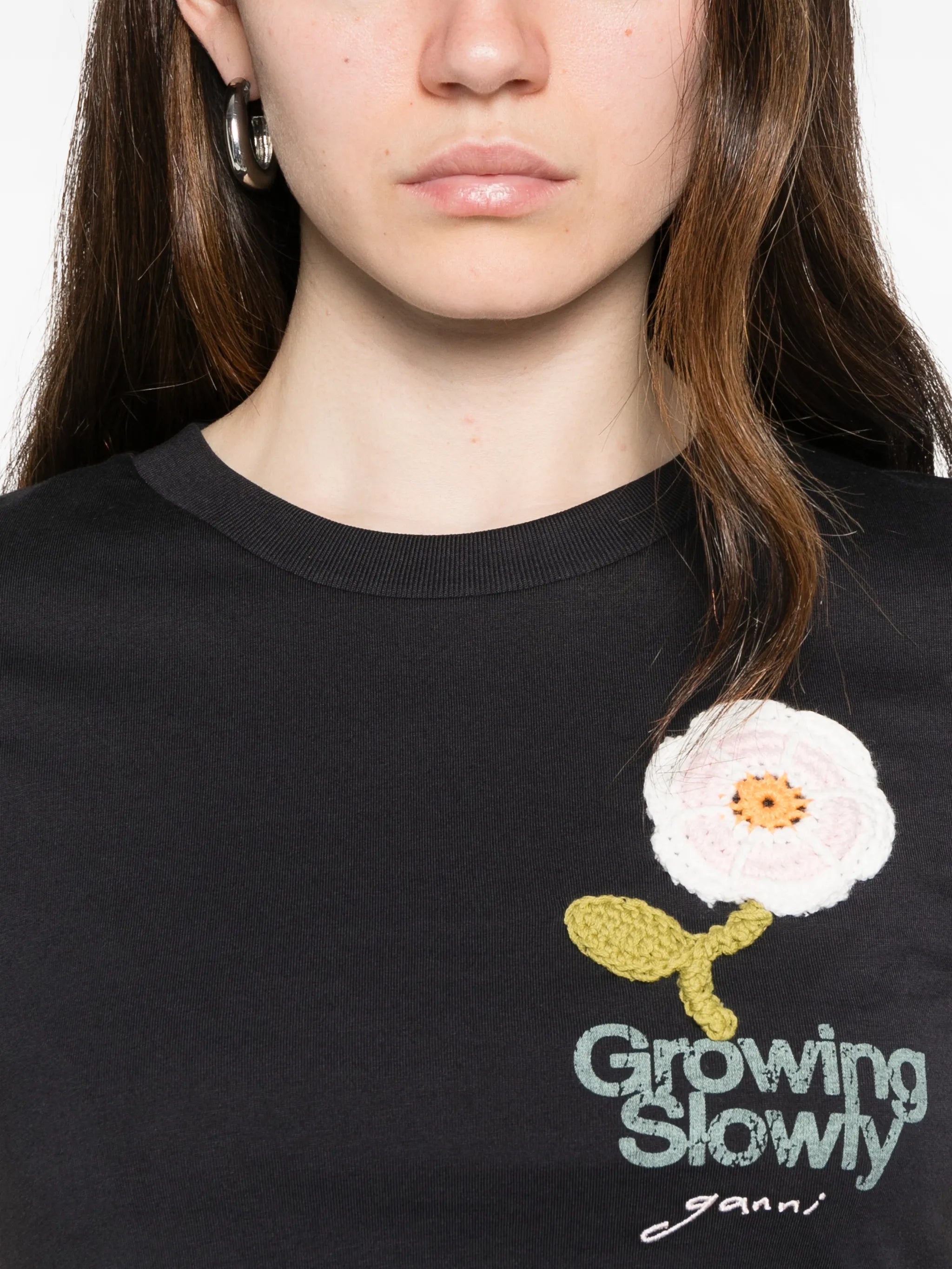 baby fit T-shirt with crochet flower