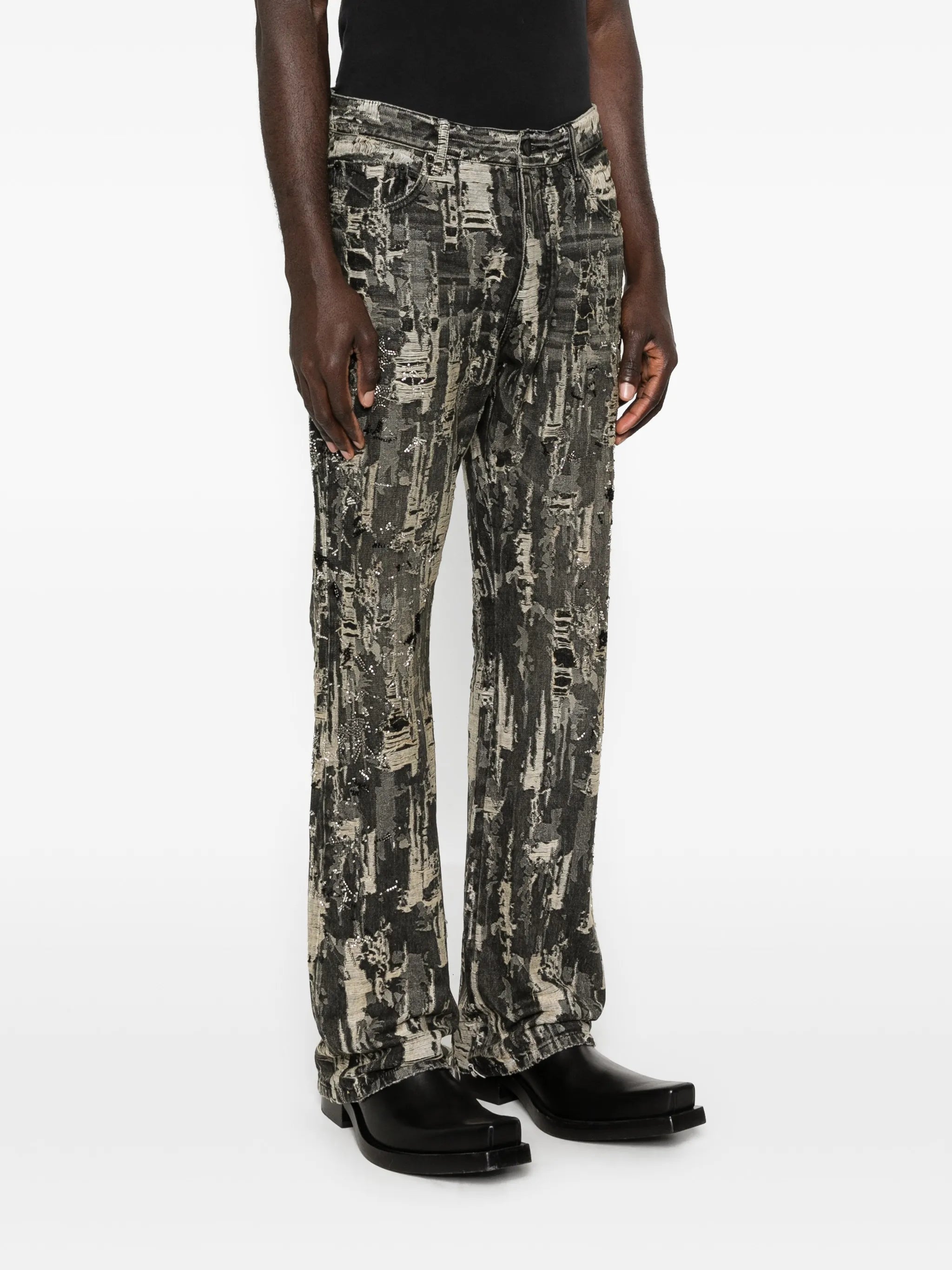 P026 beaded destroyed baggy jeans