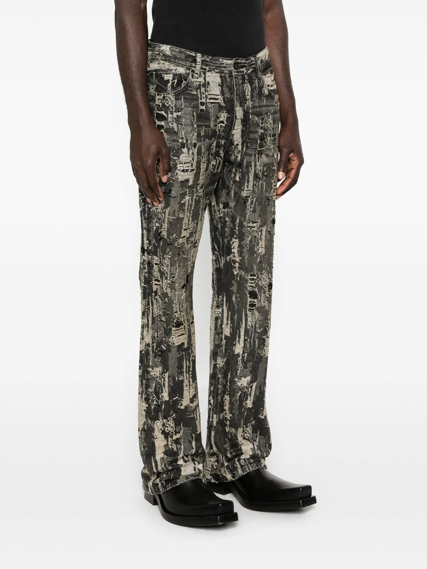 P026 beaded destroyed baggy jeans