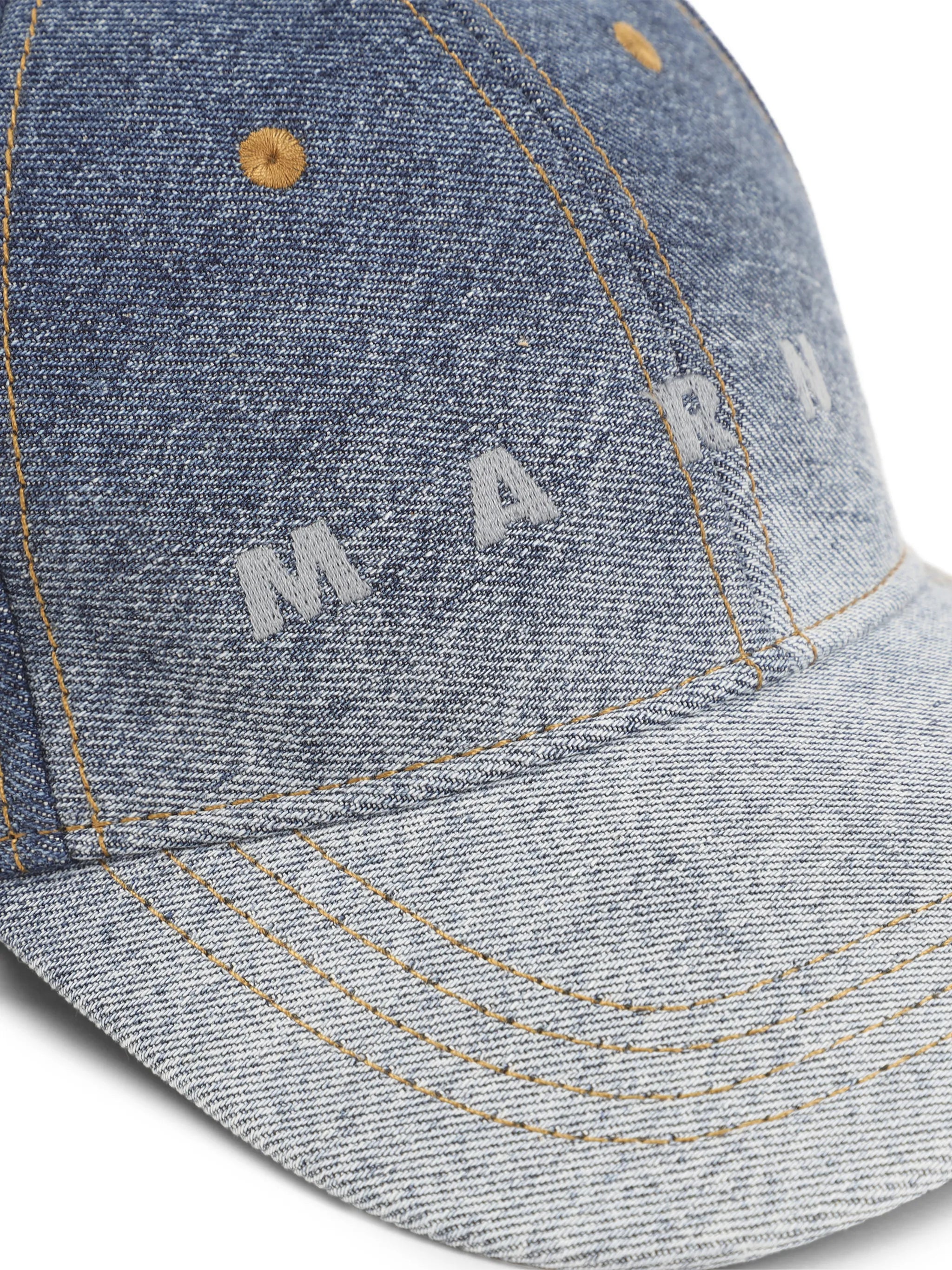 logo ultramarine hat