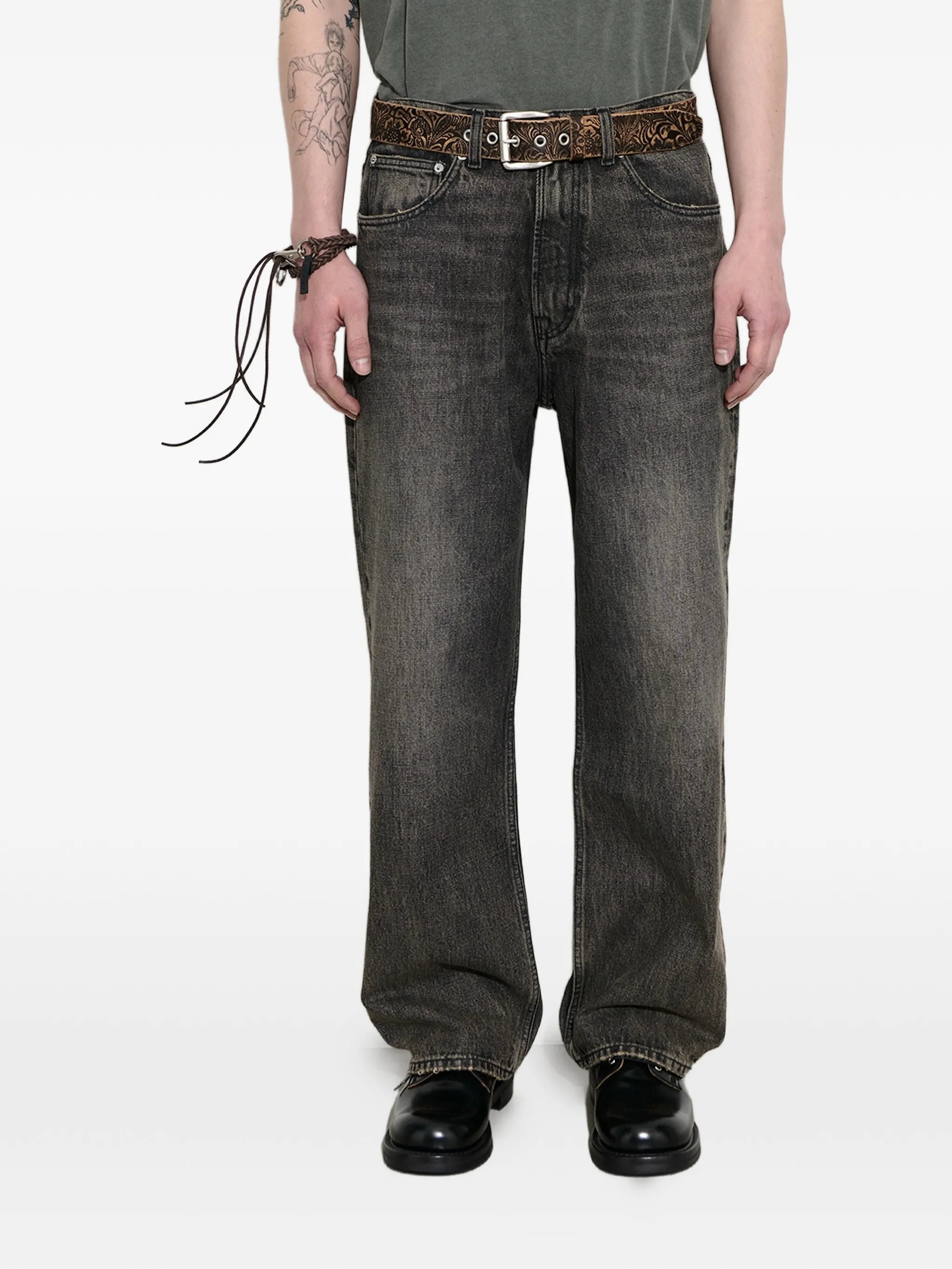 dust wash denim jeans