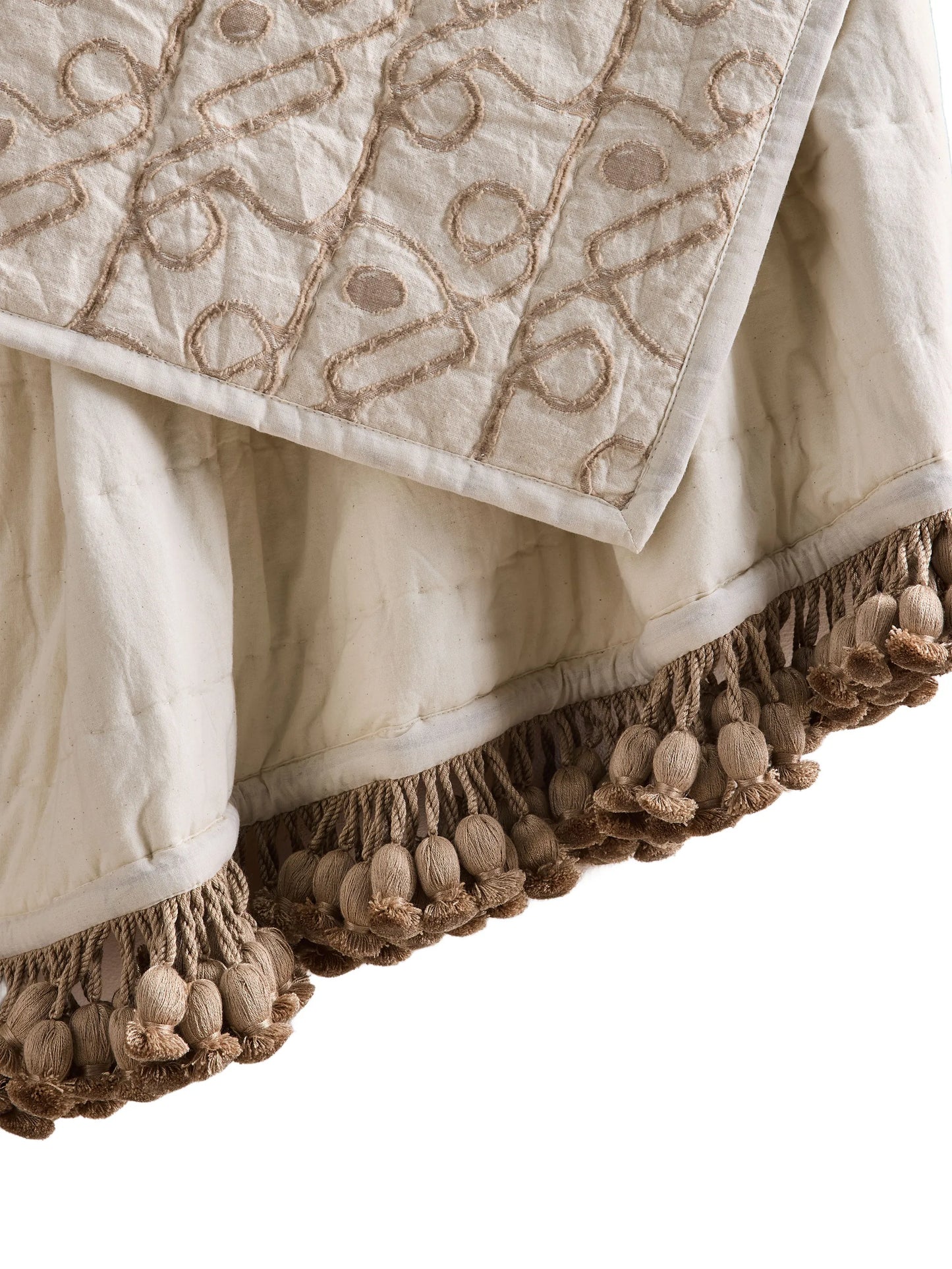 Tilney tassel-detail patterned bedspread
