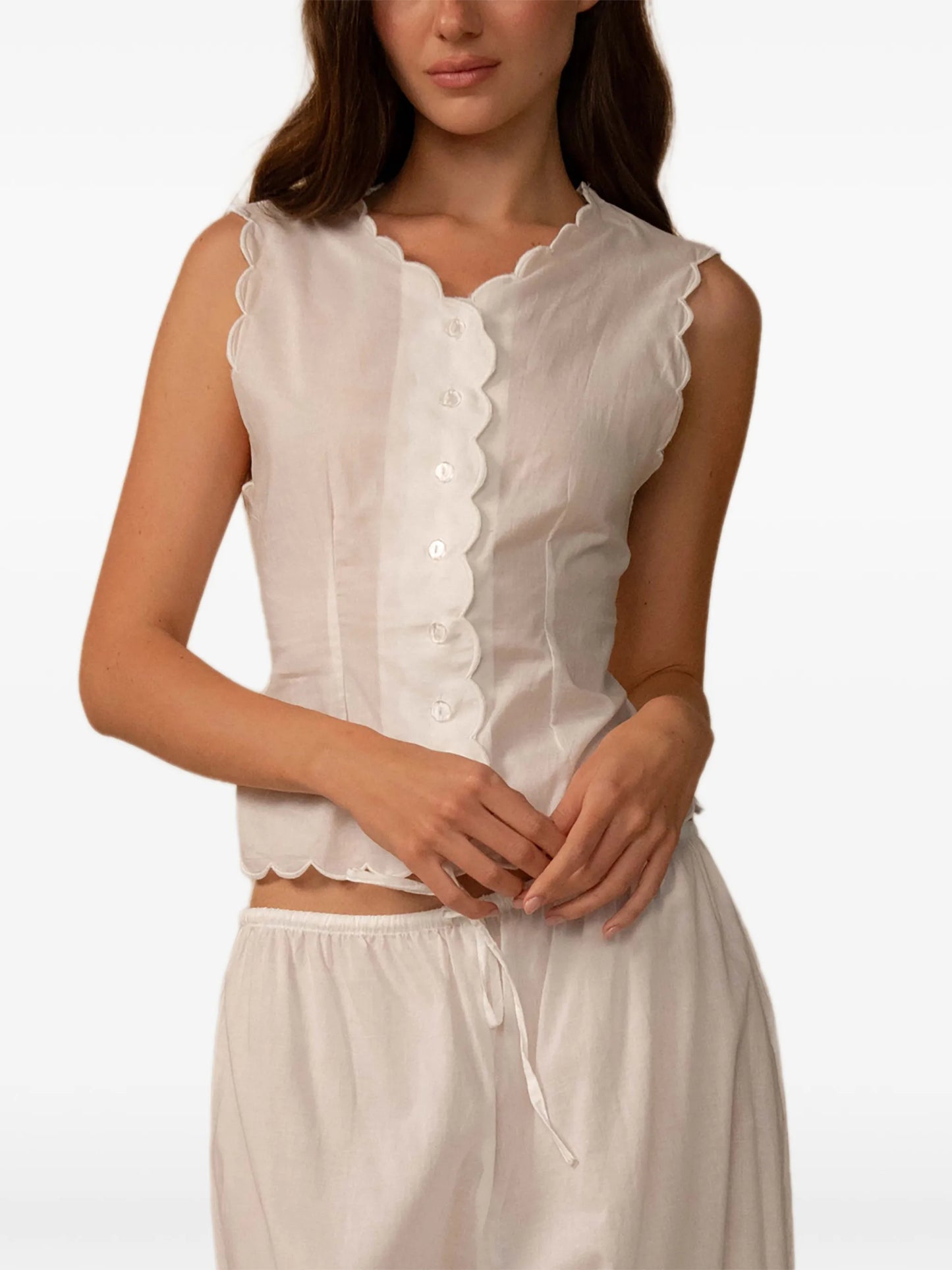scalloped-trim tie-back vest