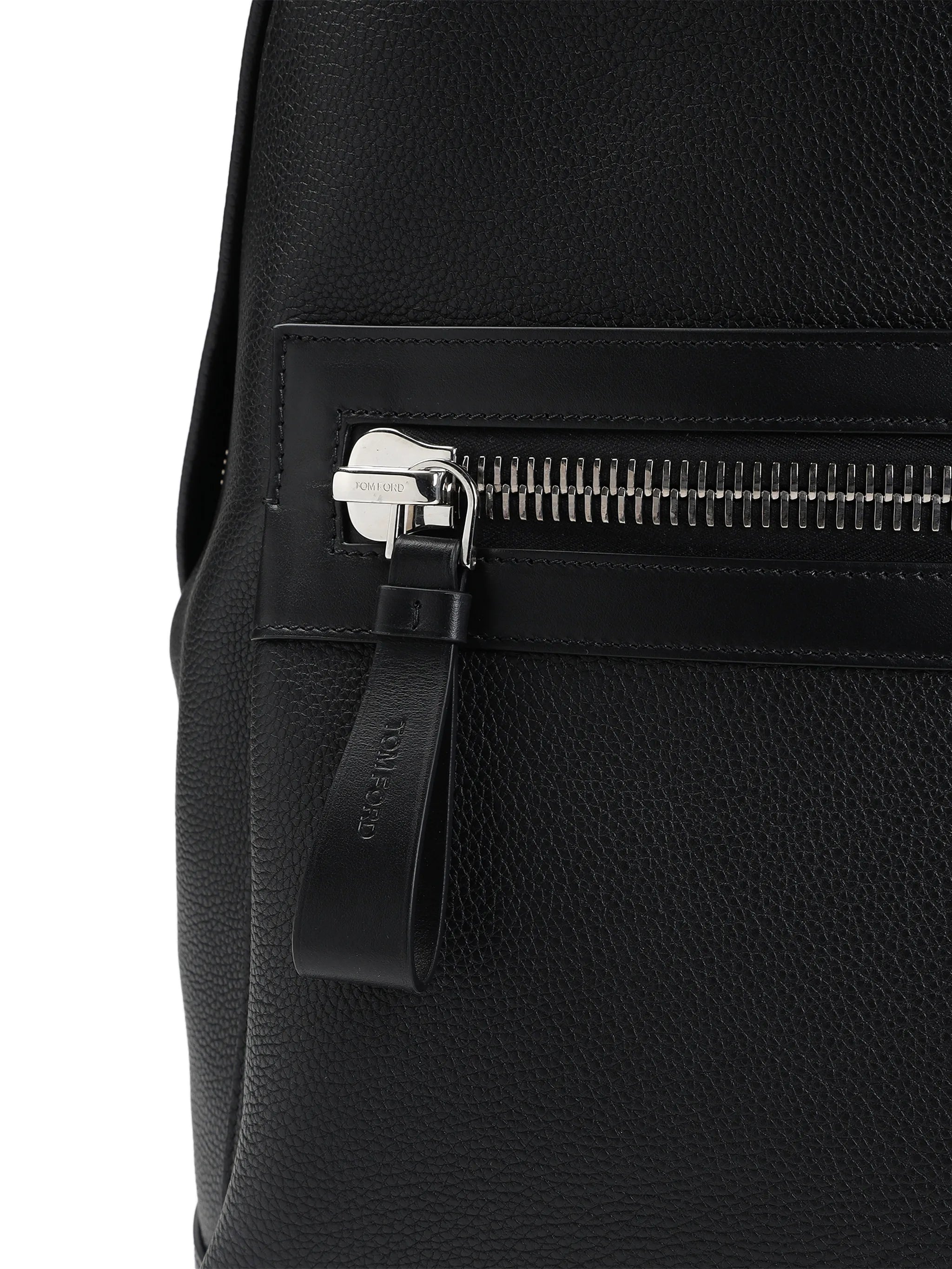 zip-fastening backpack