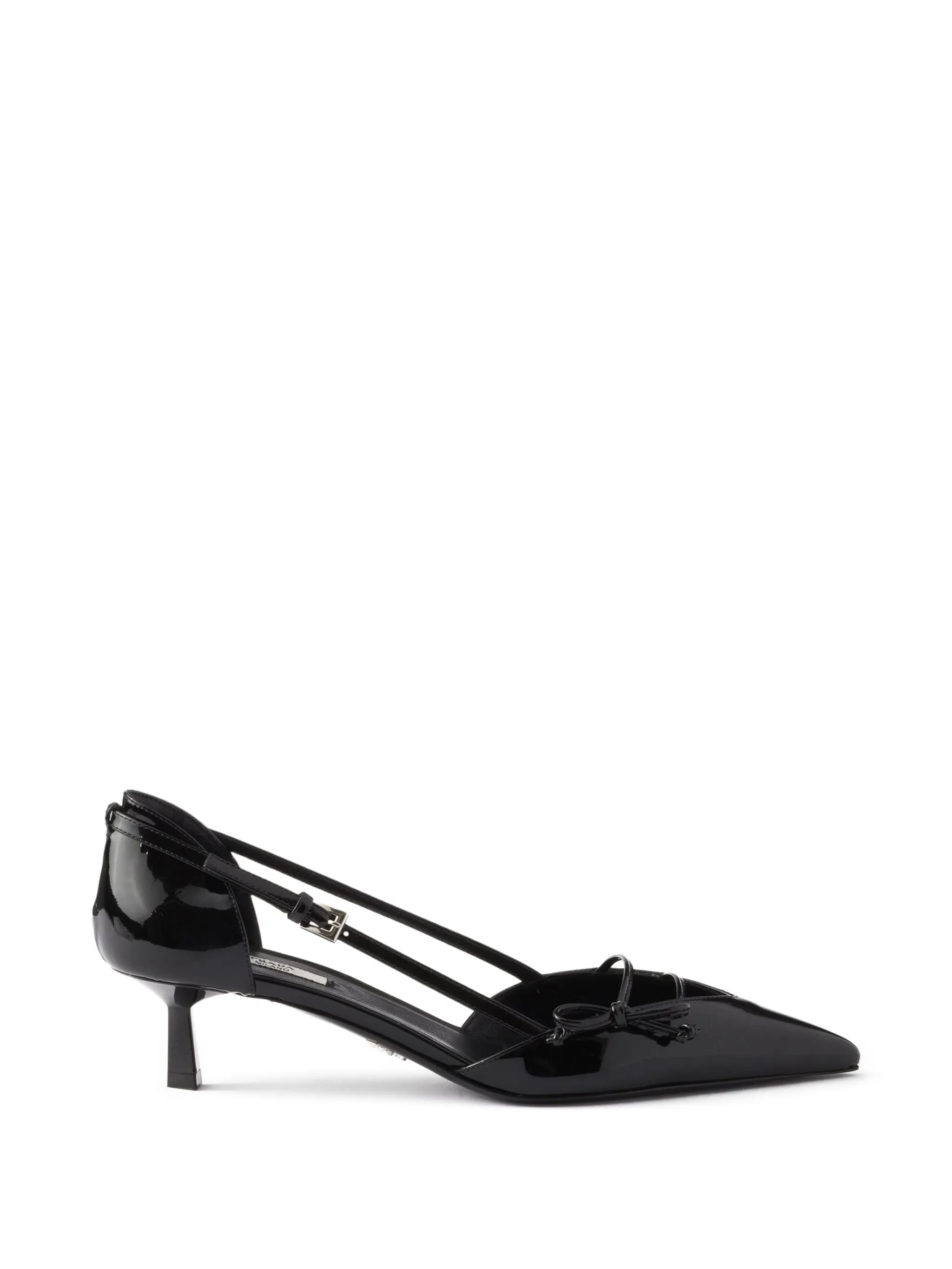 bow-detail pointed-toe pumps