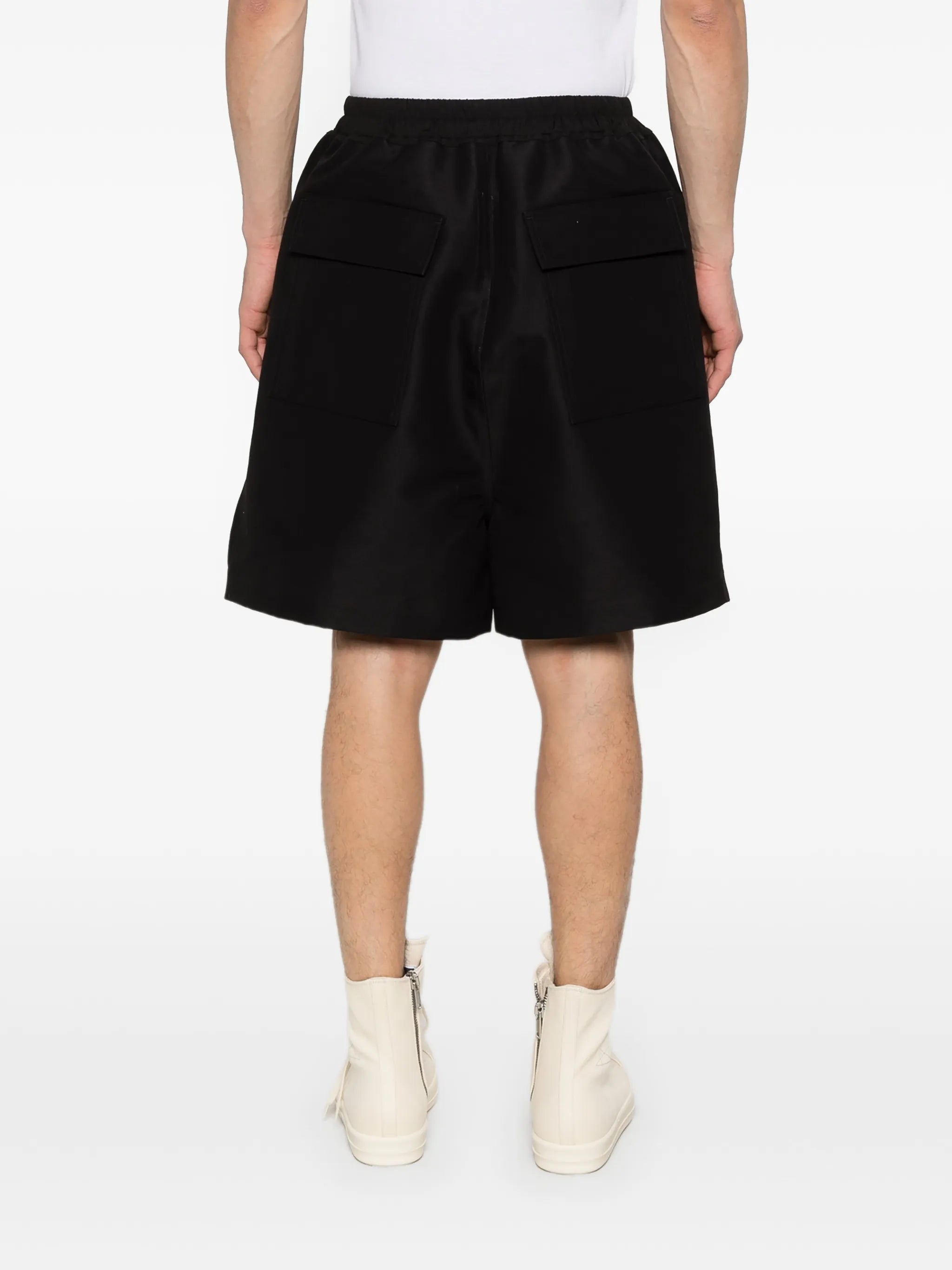 drawstring-fastening shorts