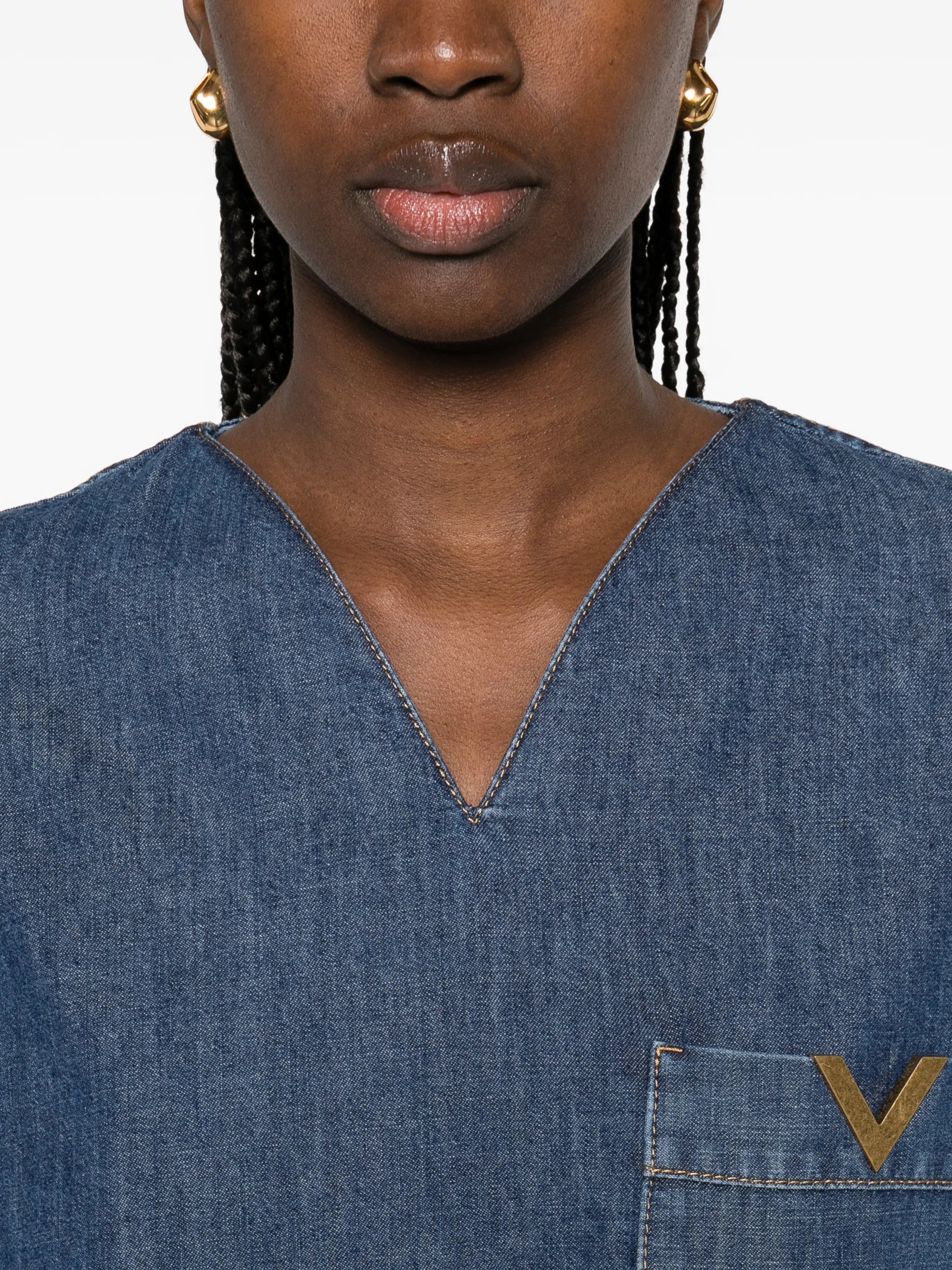 V-neck pocket top