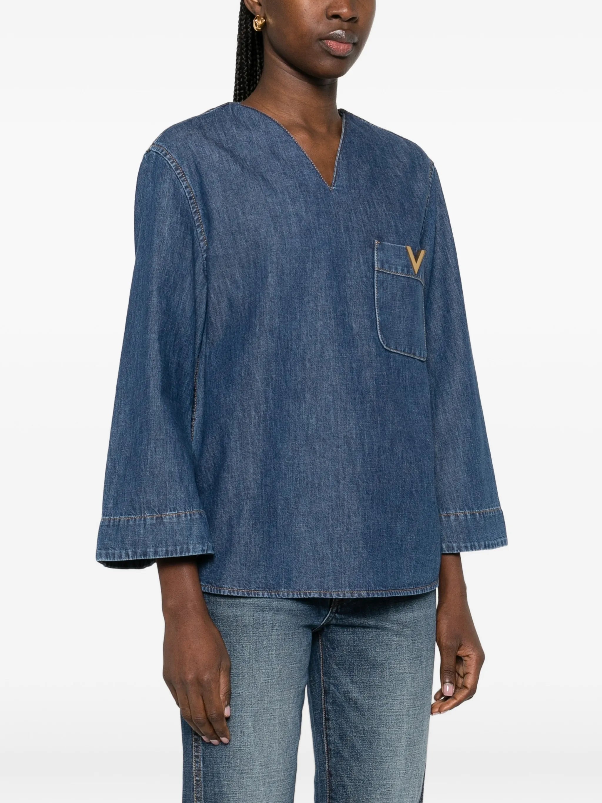 V-neck pocket top