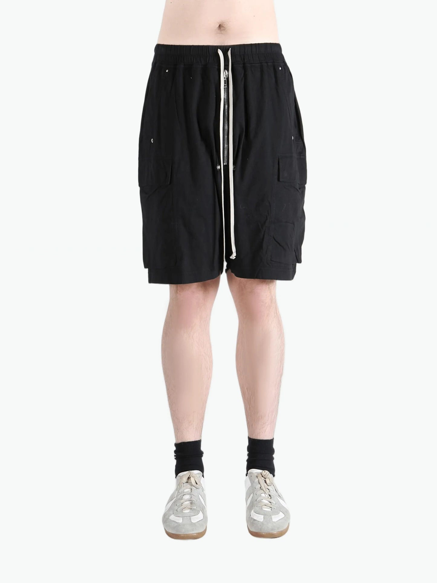 drawstring-fastening cargo shorts