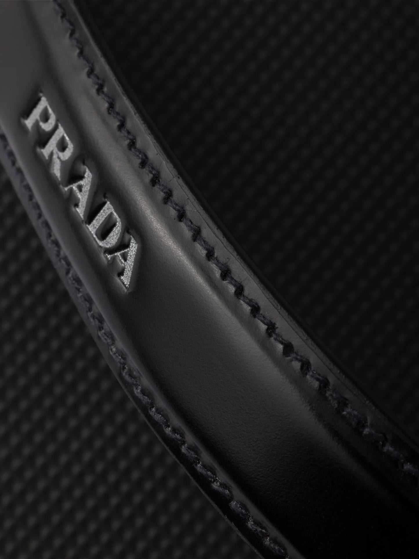 logo-embossed leather flip-flop sandals