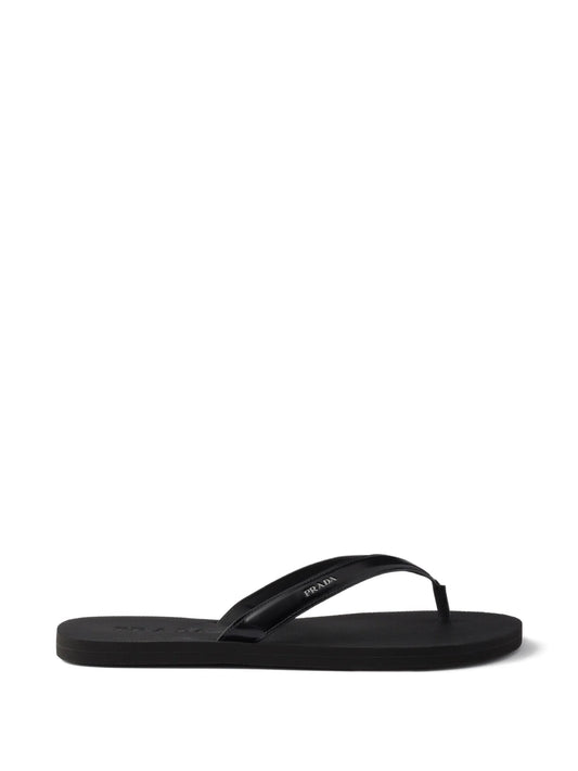 logo-embossed leather flip-flop sandals