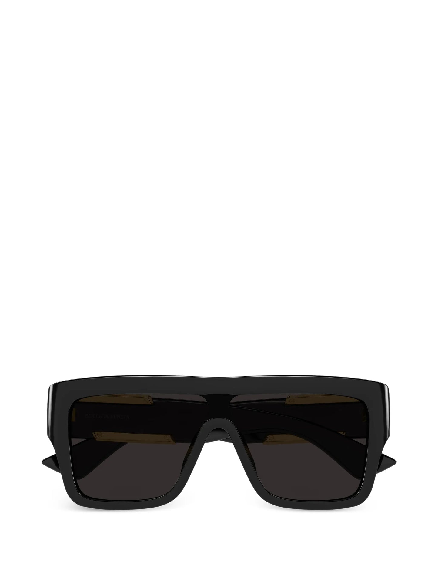 D-frame sunglasses
