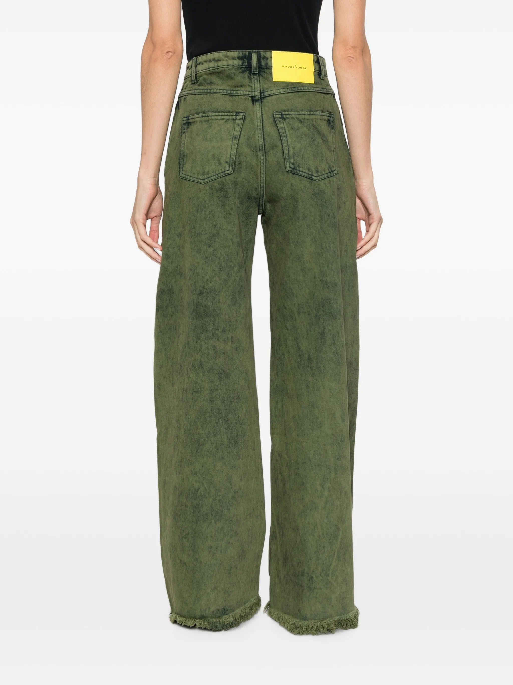 khaki-wash frayed jeans