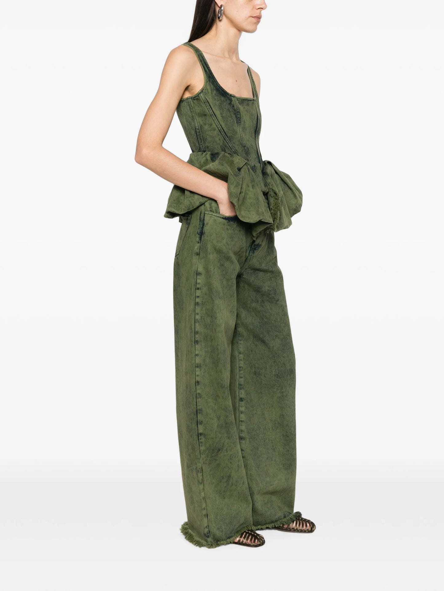 khaki-wash frayed jeans