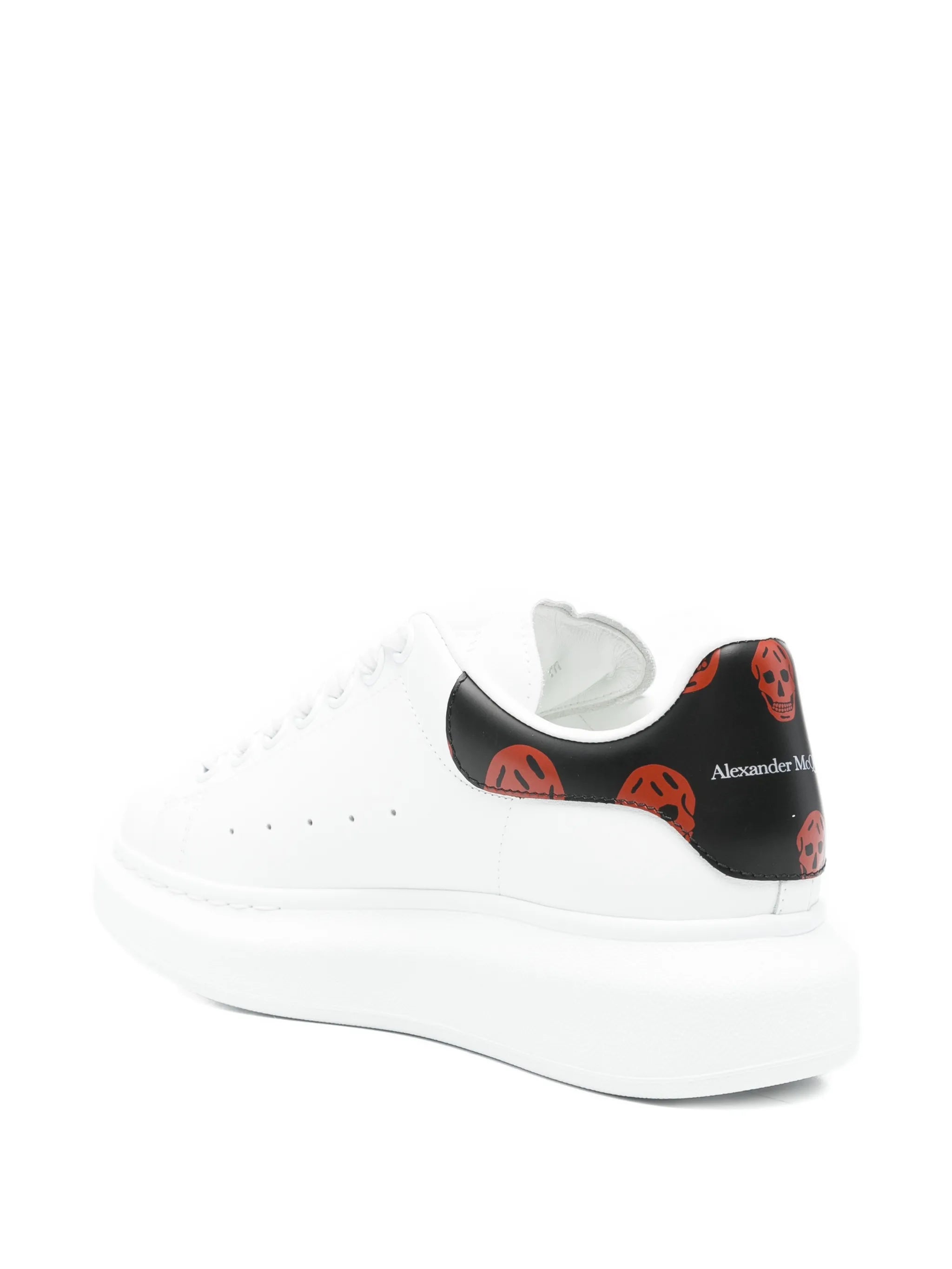 Oversized low-top skull-details sneakers