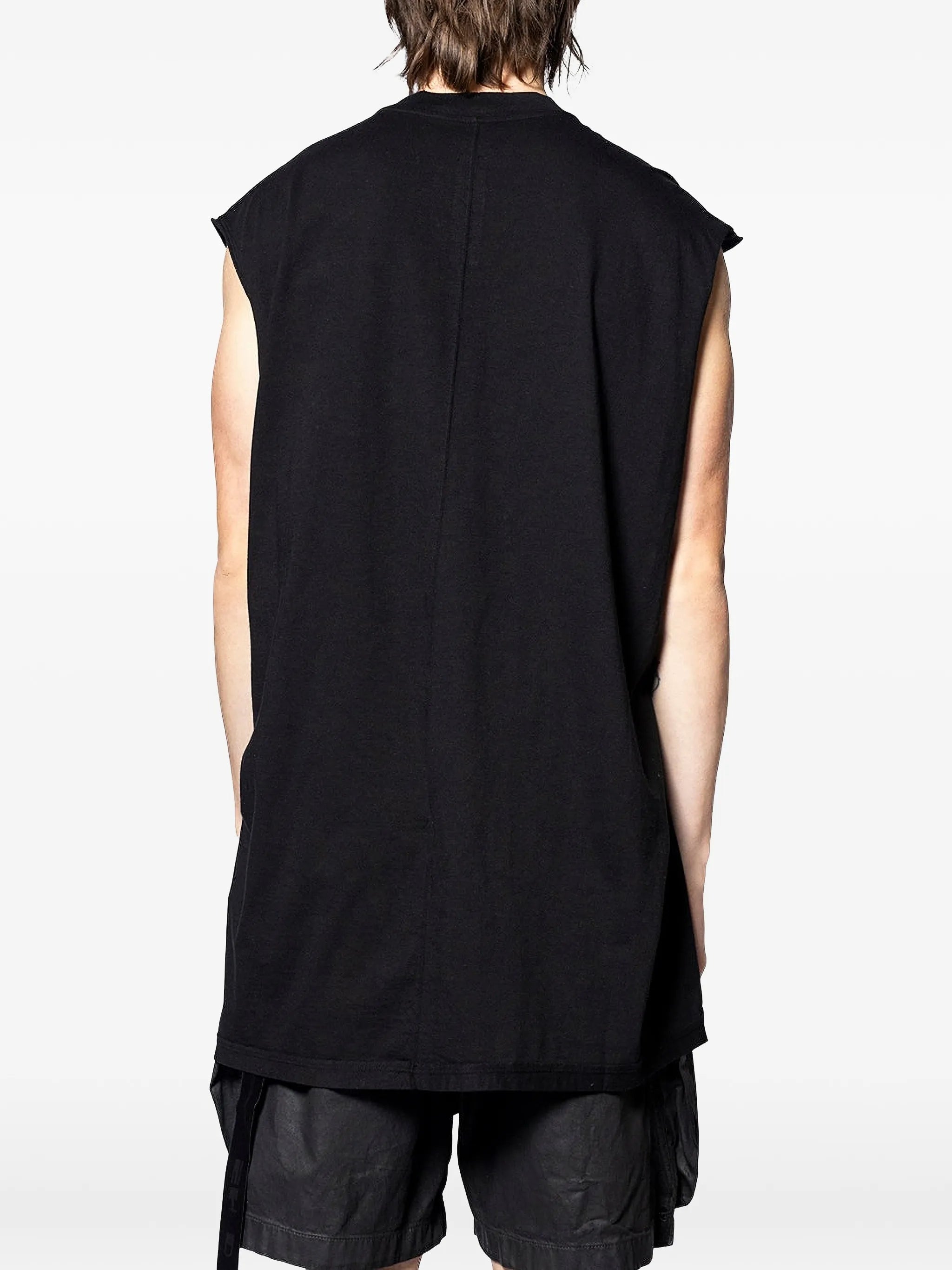 Temple tarp T-shirt in black liquid jersey