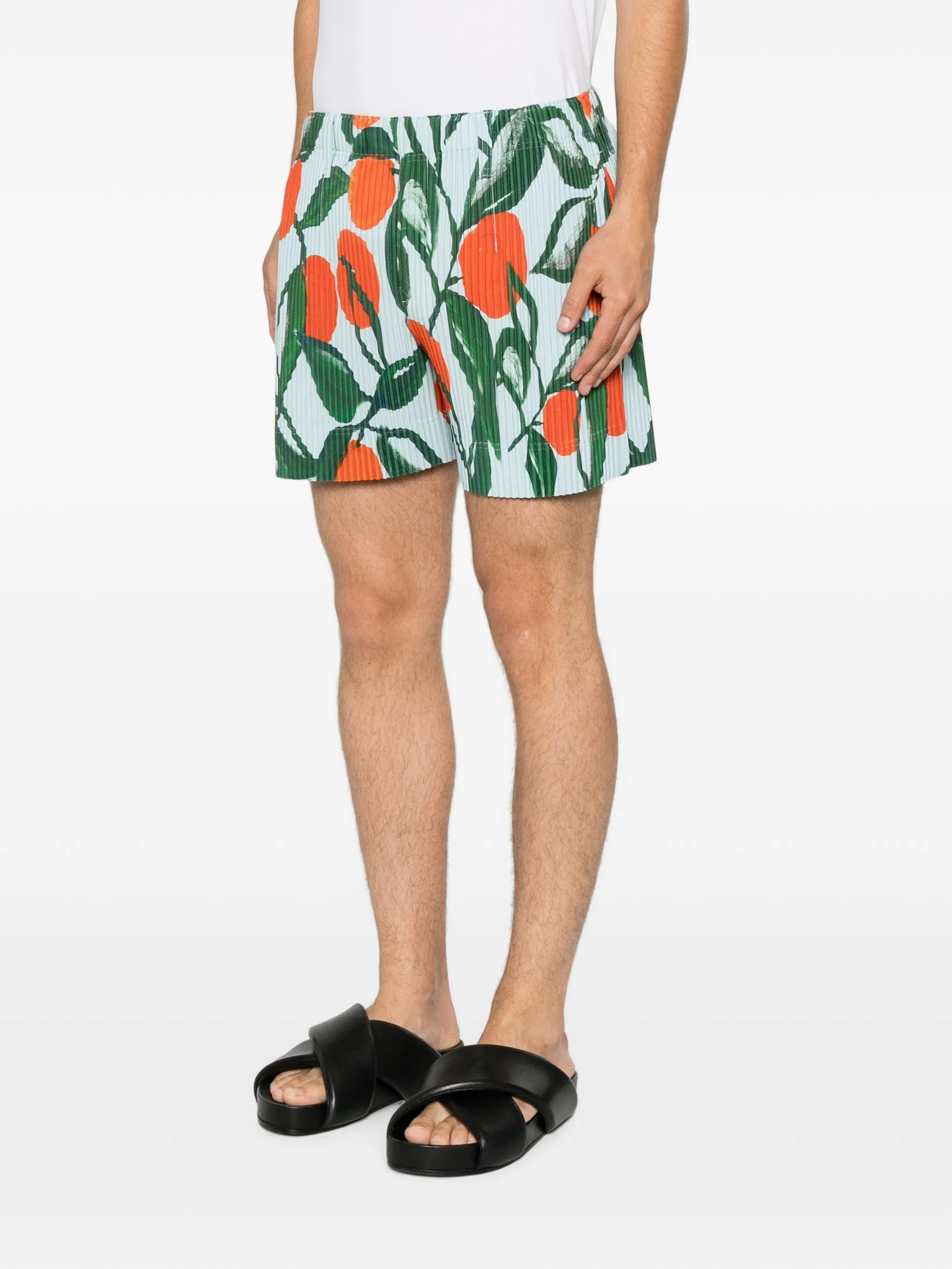 fruit-print pleated shorts