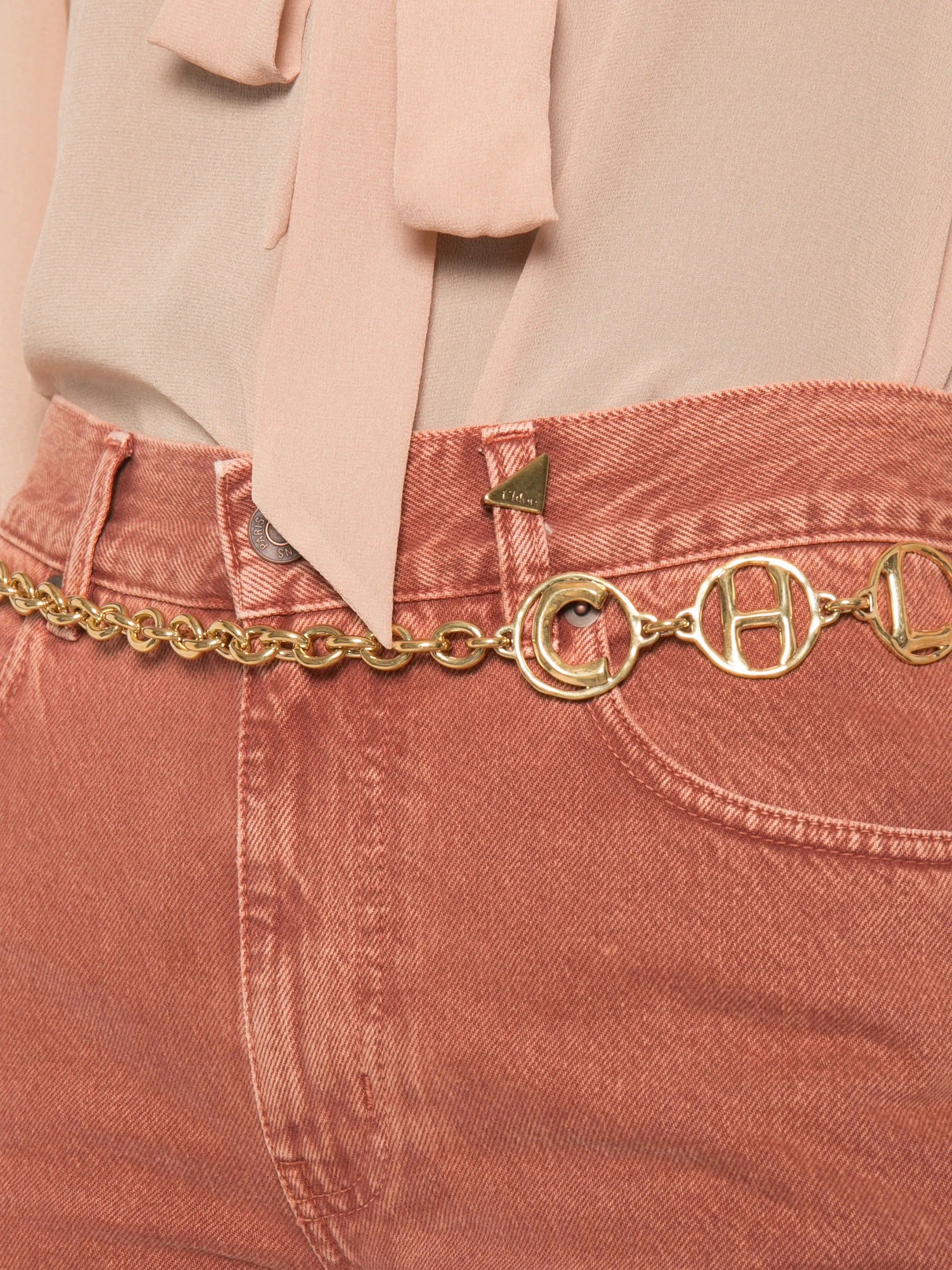 straight jeans in denim