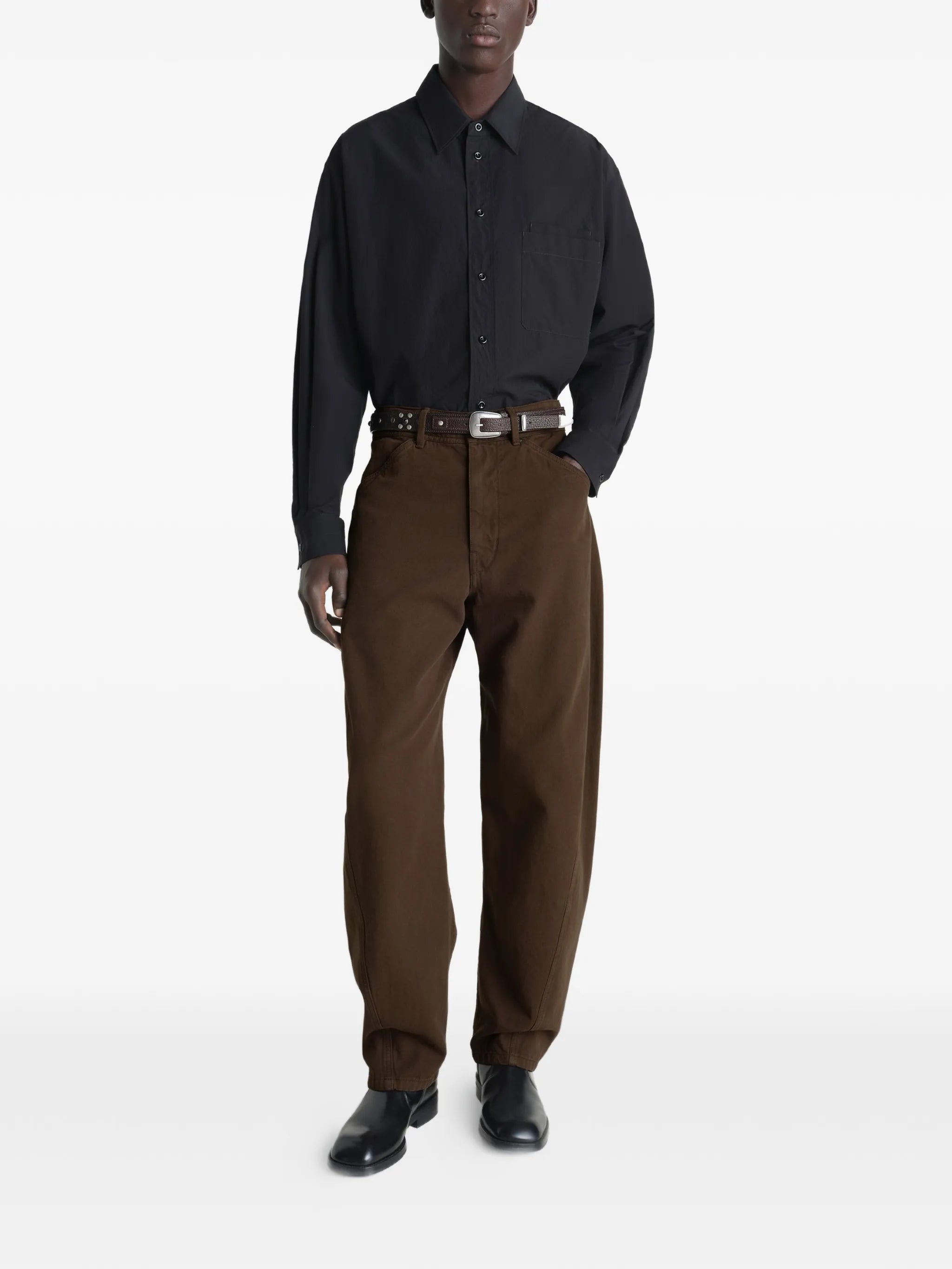multiple-pocket trousers