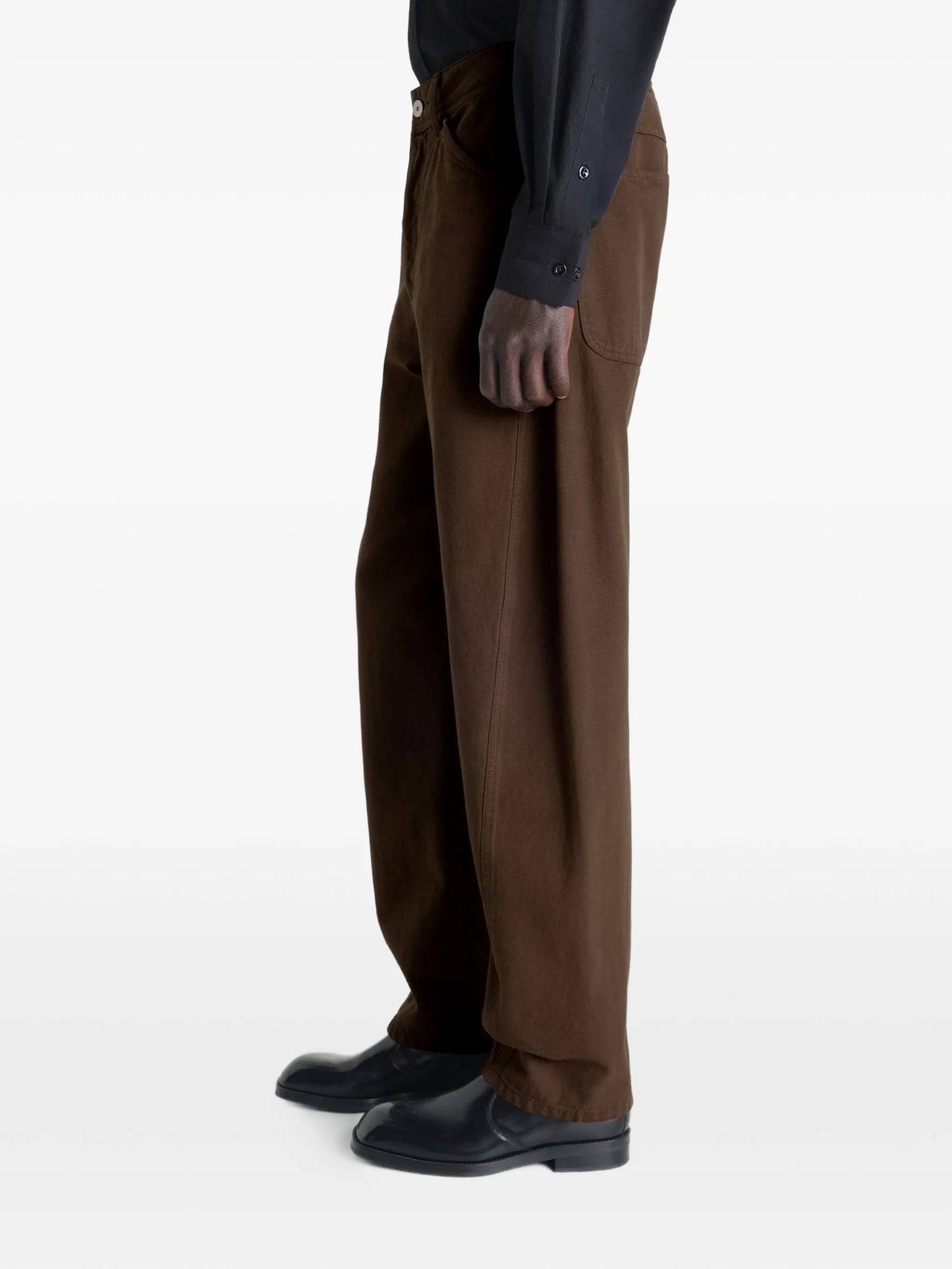 multiple-pocket trousers