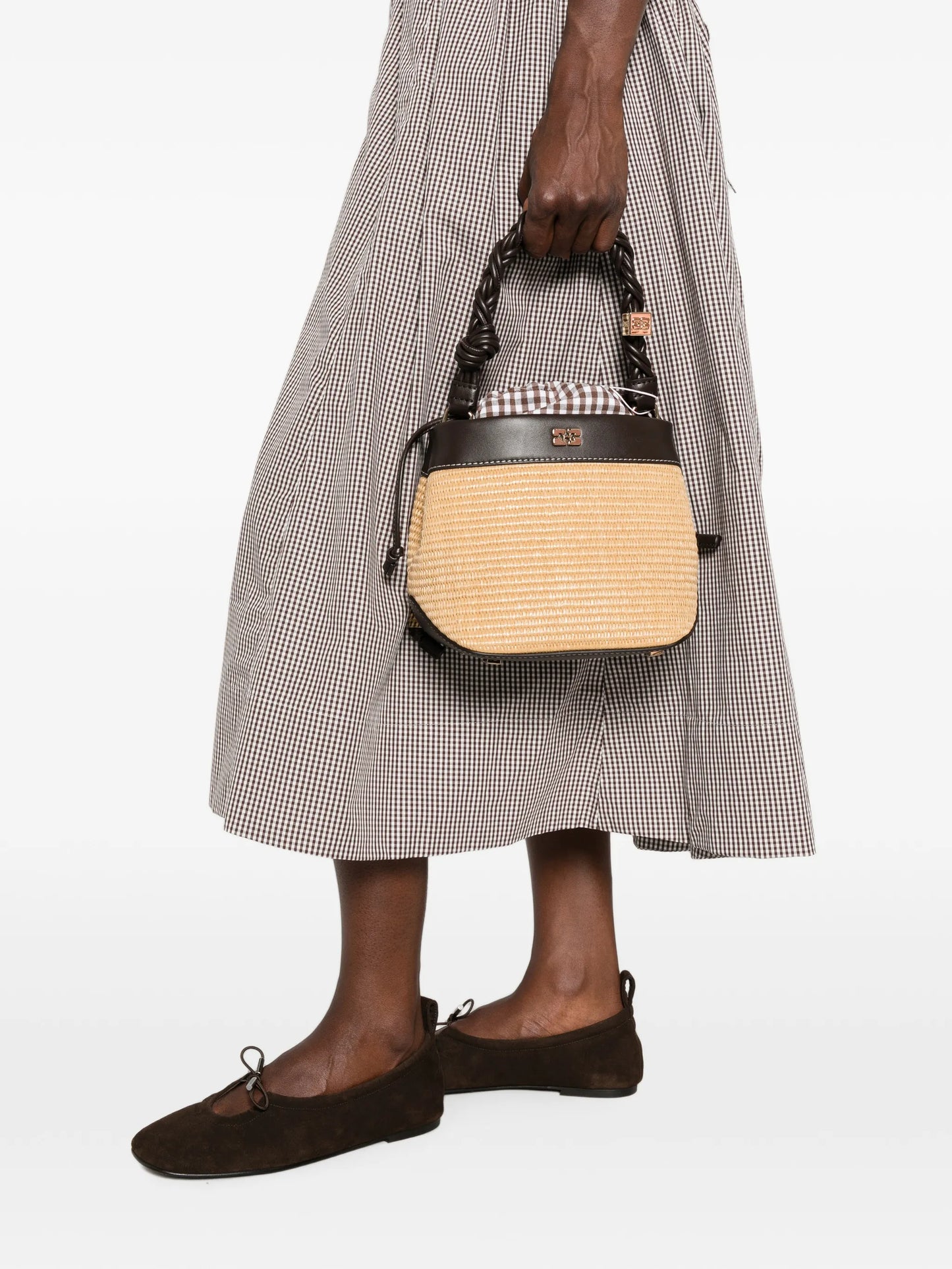 Bou bucket bag in straw