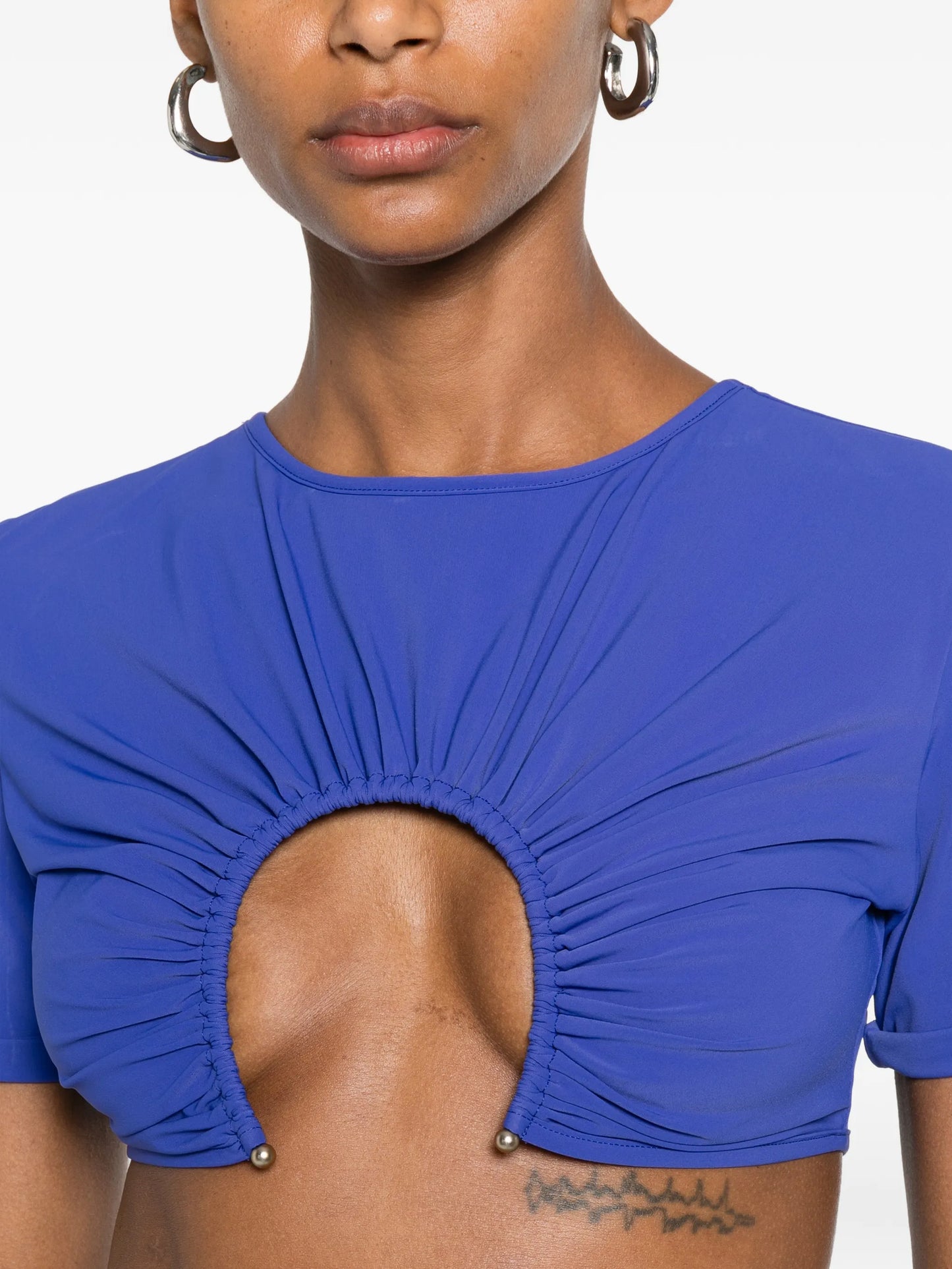 U-prong short-sleeve top