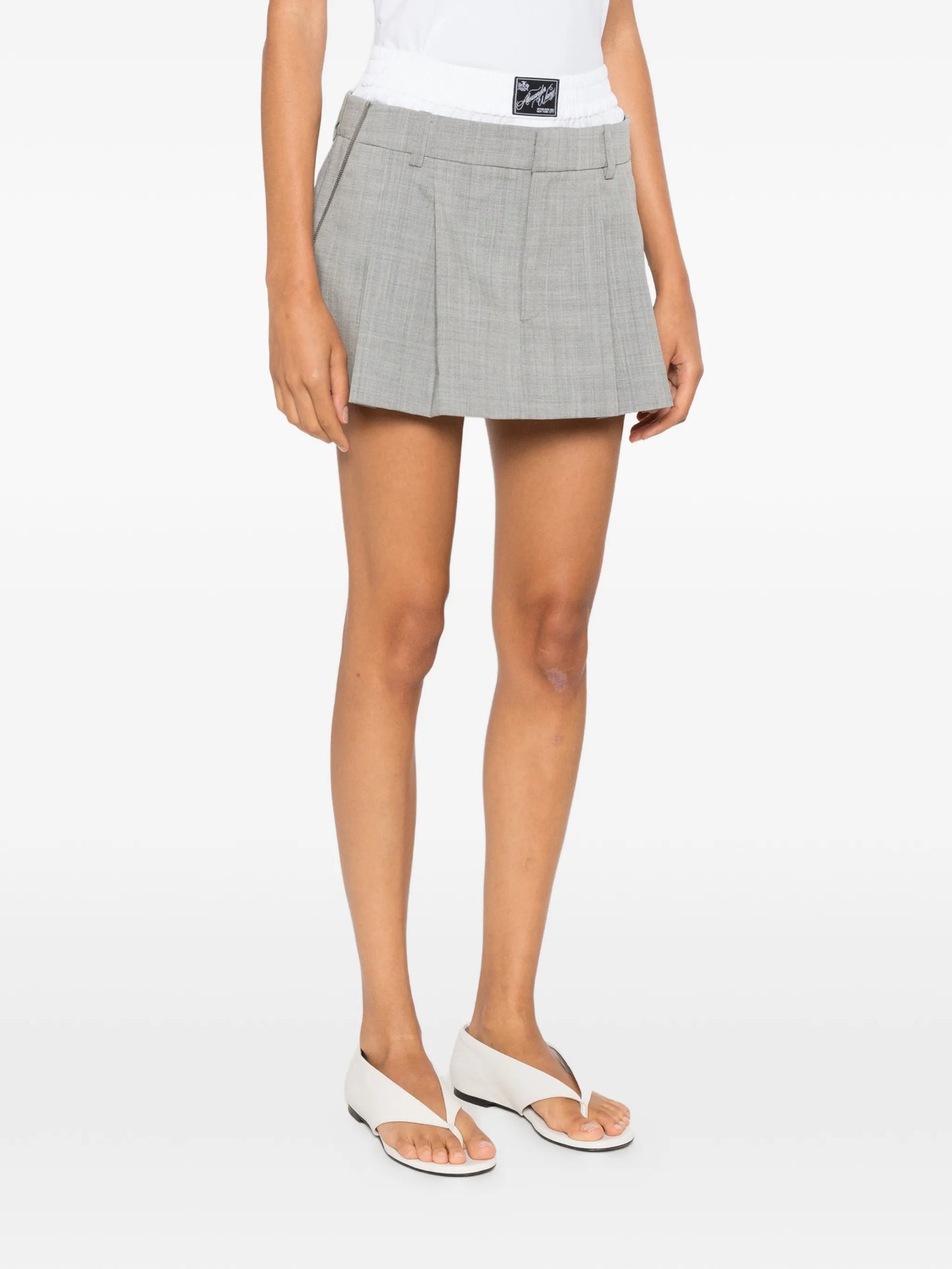 pleated zip-detail skort