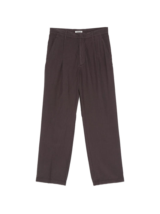 garment-dyed pleated trousers