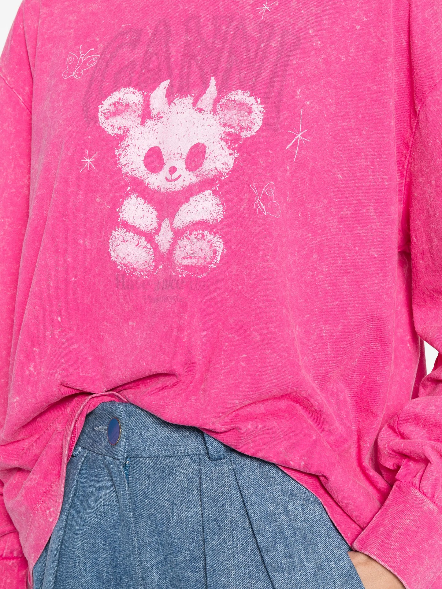 graphic long-sleeve T-shirt