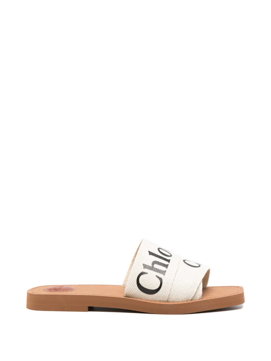 Woody logo-detail slides