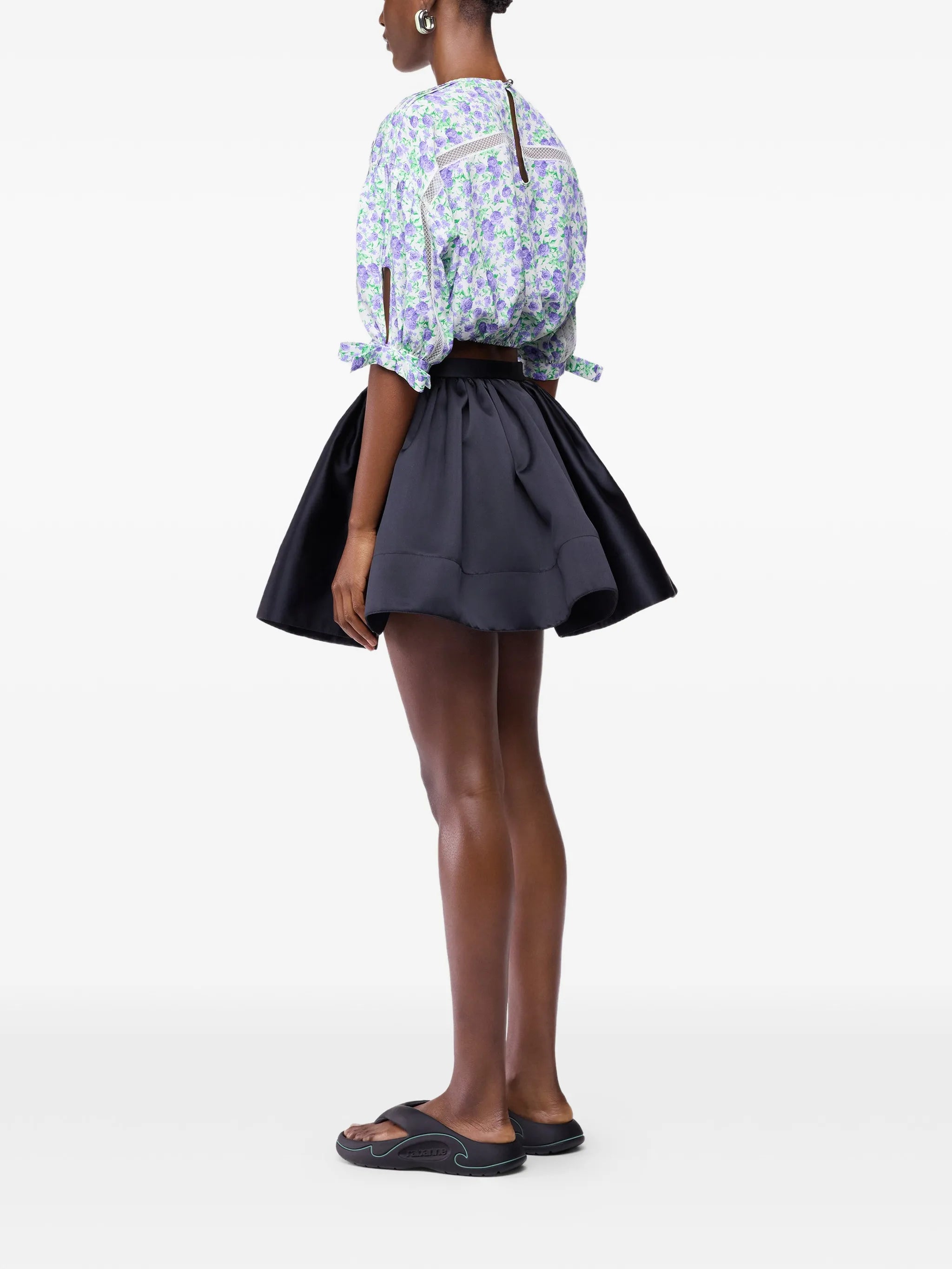 floral puff-sleeved crop top