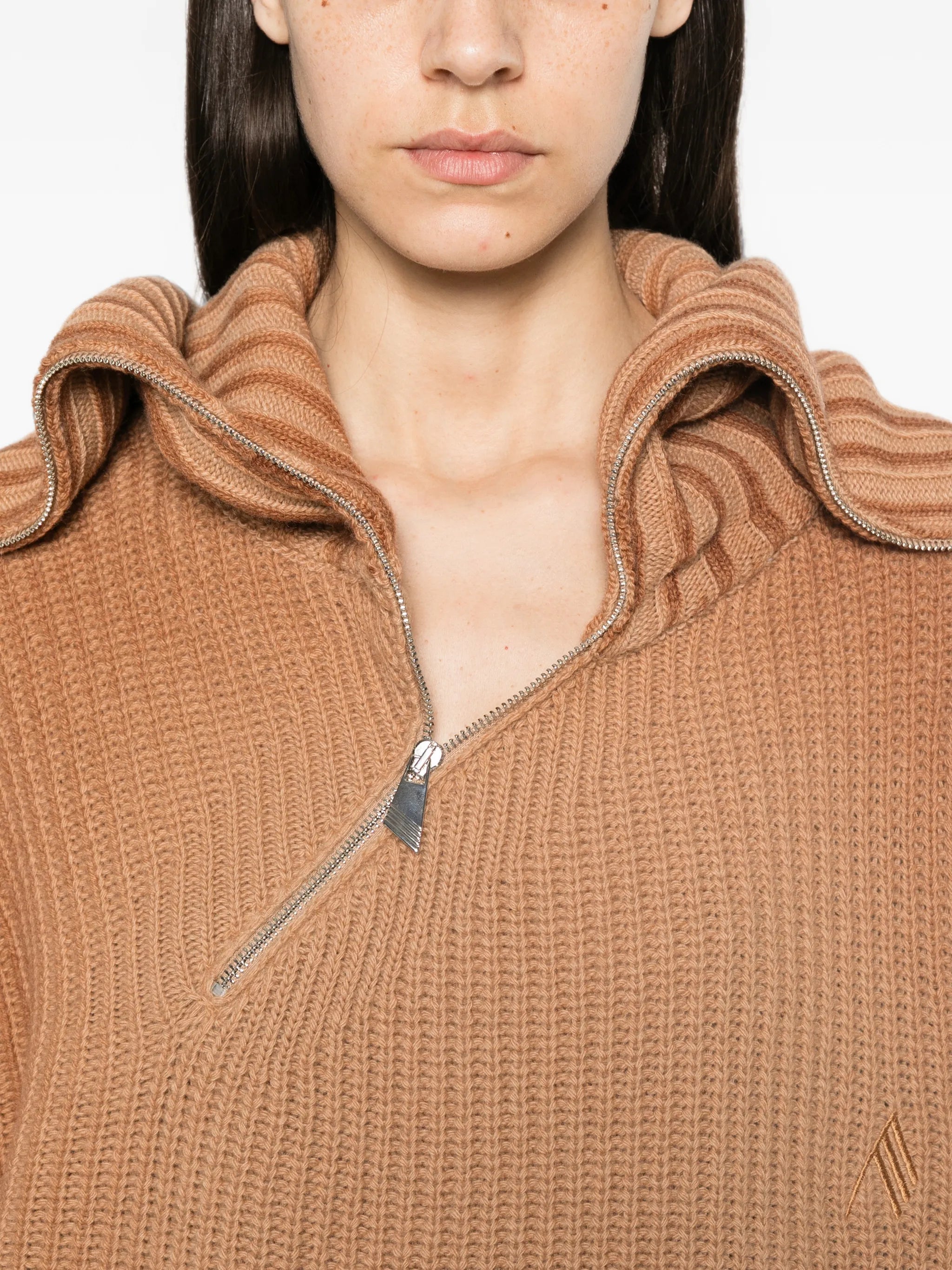 ribbed-knit asymmetric-hem knitwear
