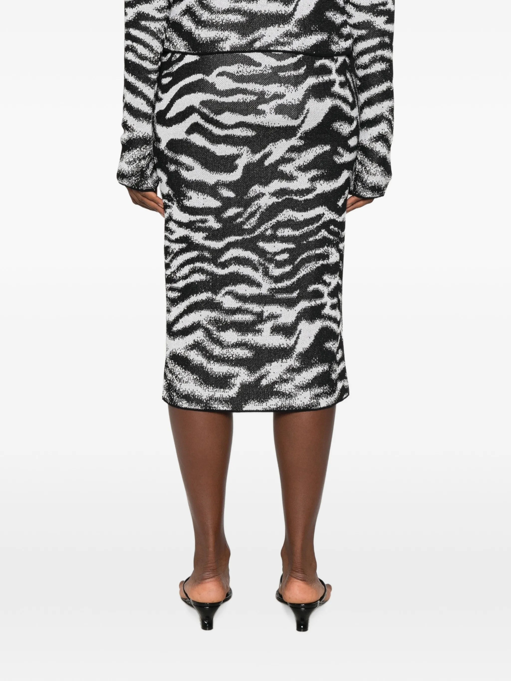 zebra-pattern jacquard-knit skirt
