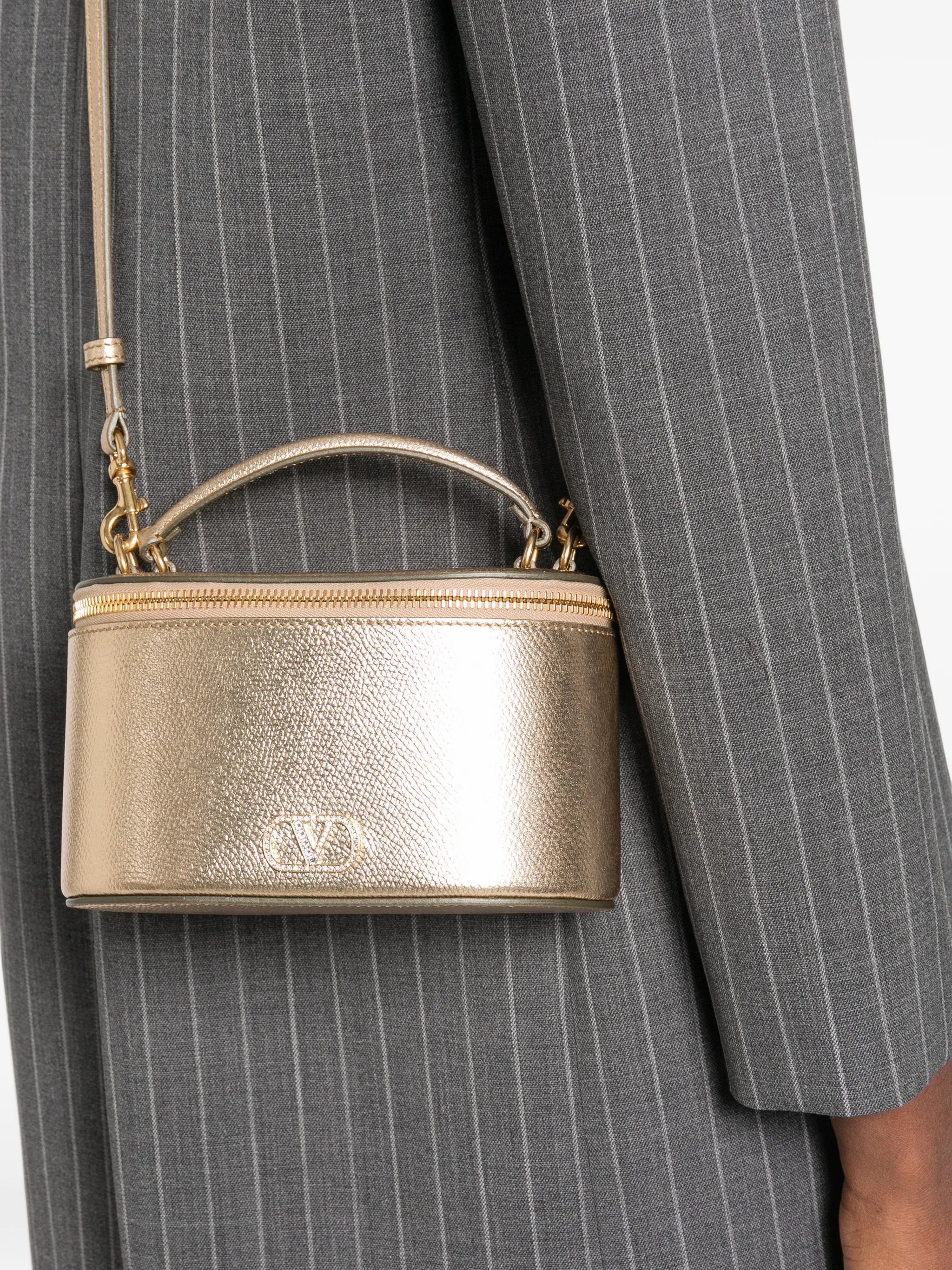 VLogo Signature vanity case mini bag