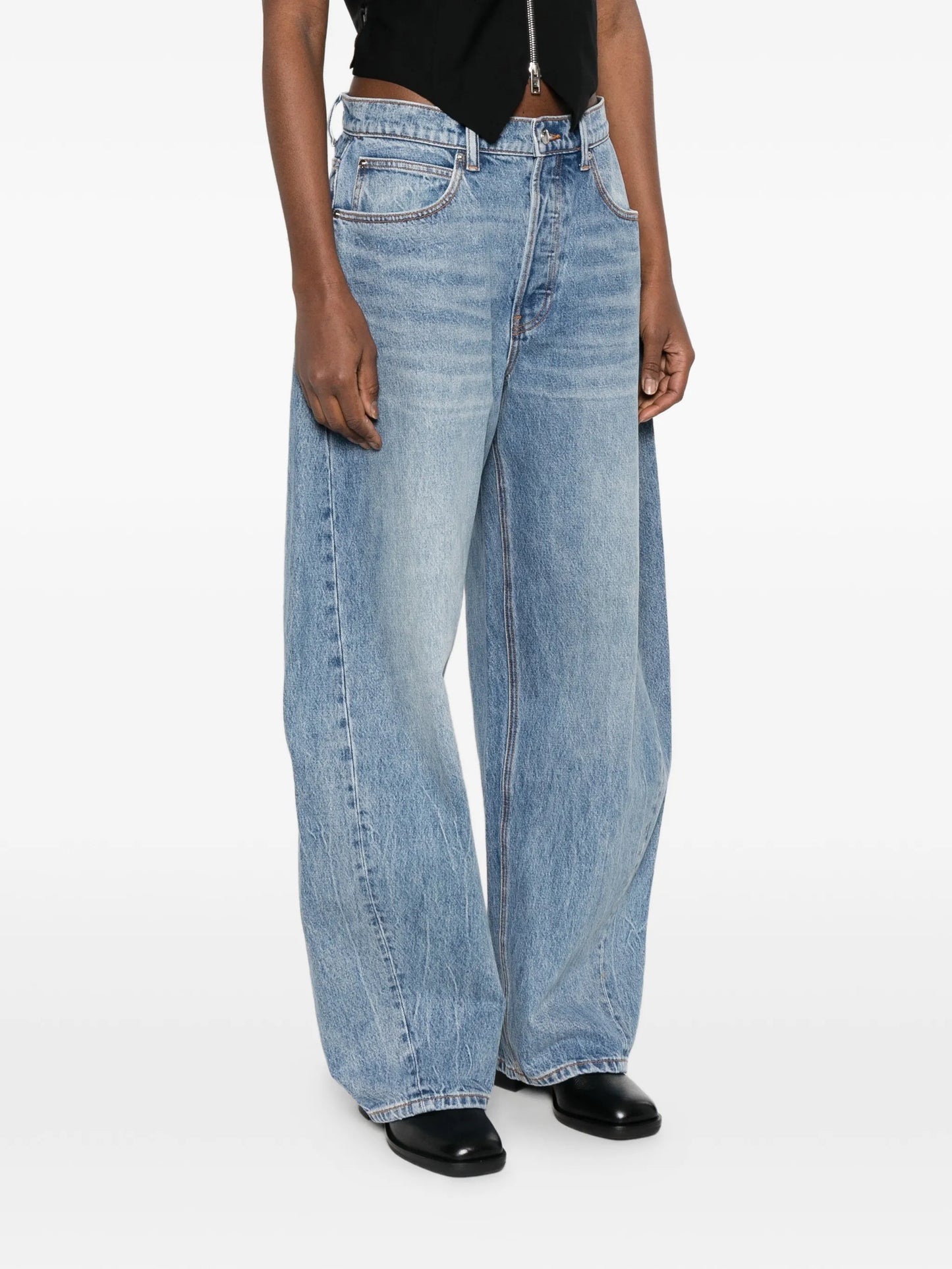 button jeans