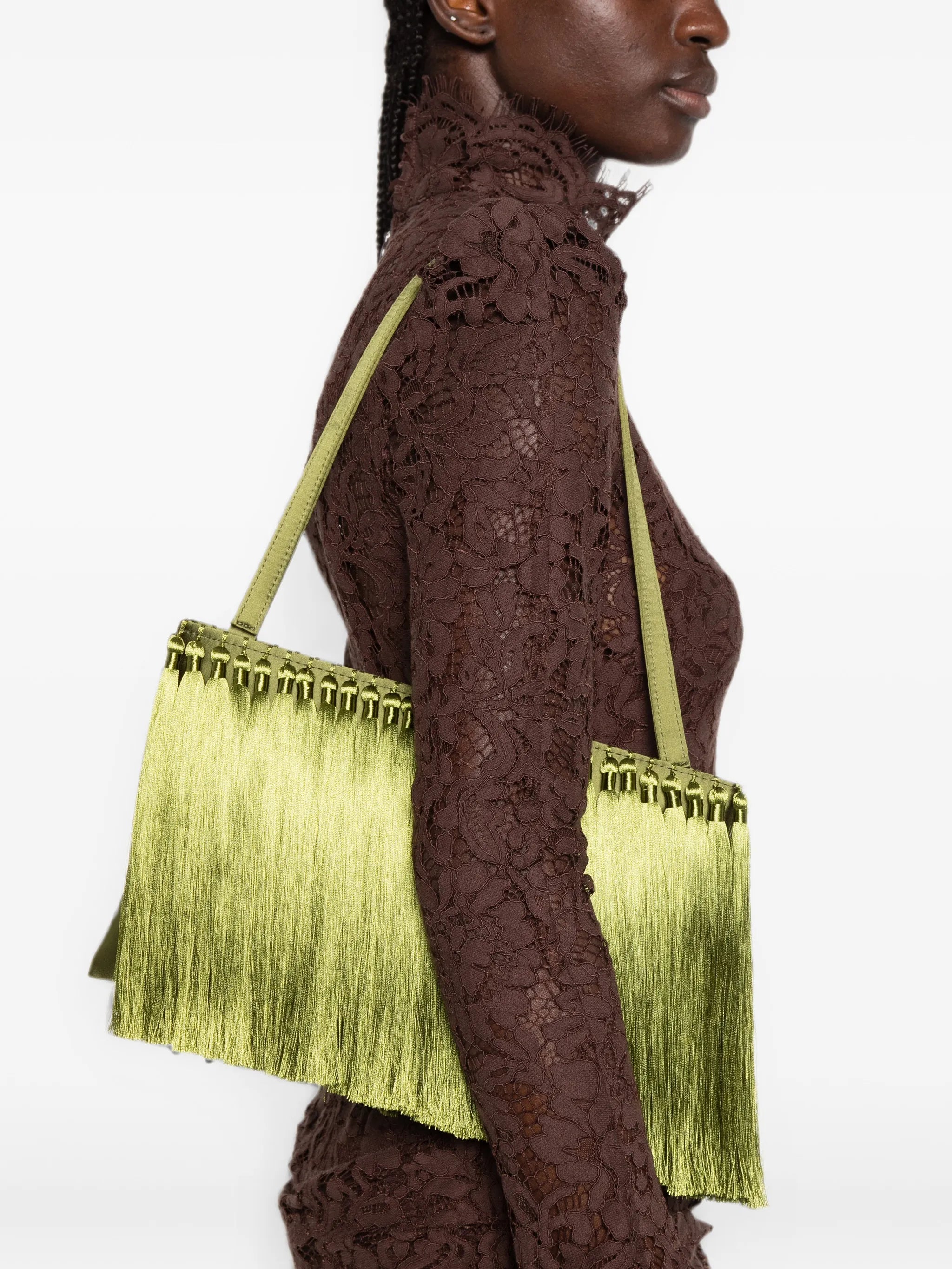 tassel-embellished clutch bag