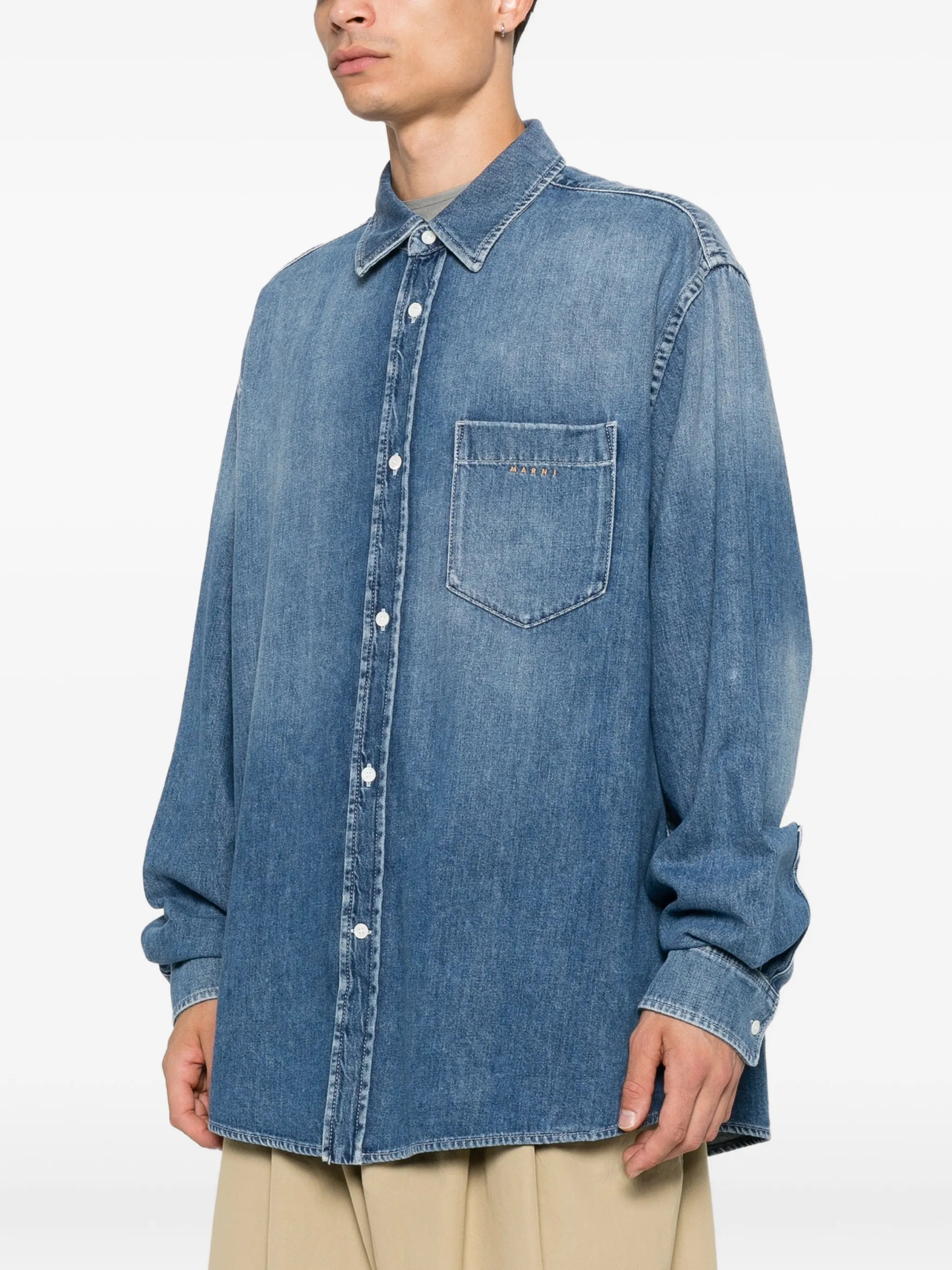 spread-collar chest-pocket shirt