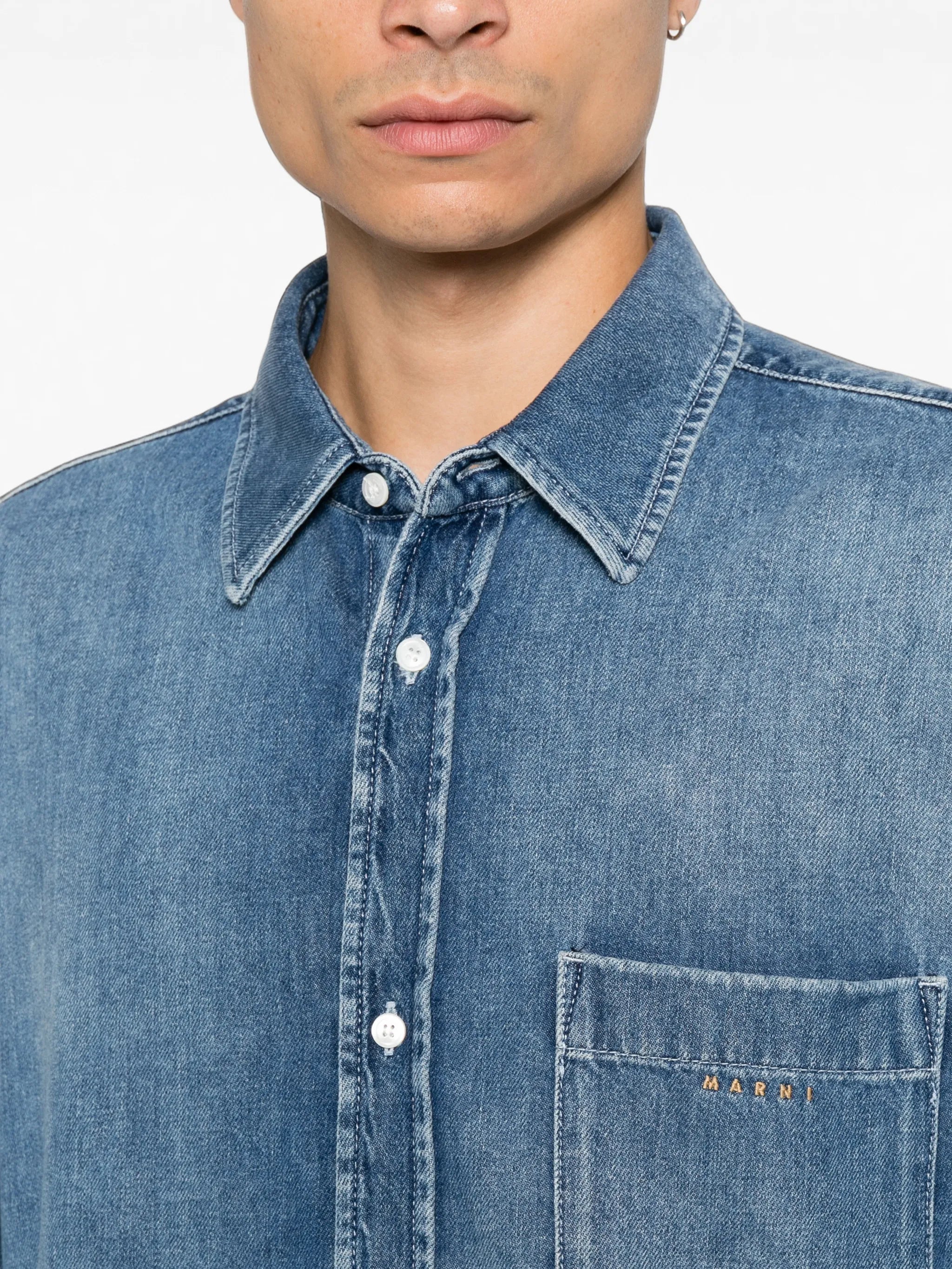 spread-collar chest-pocket shirt