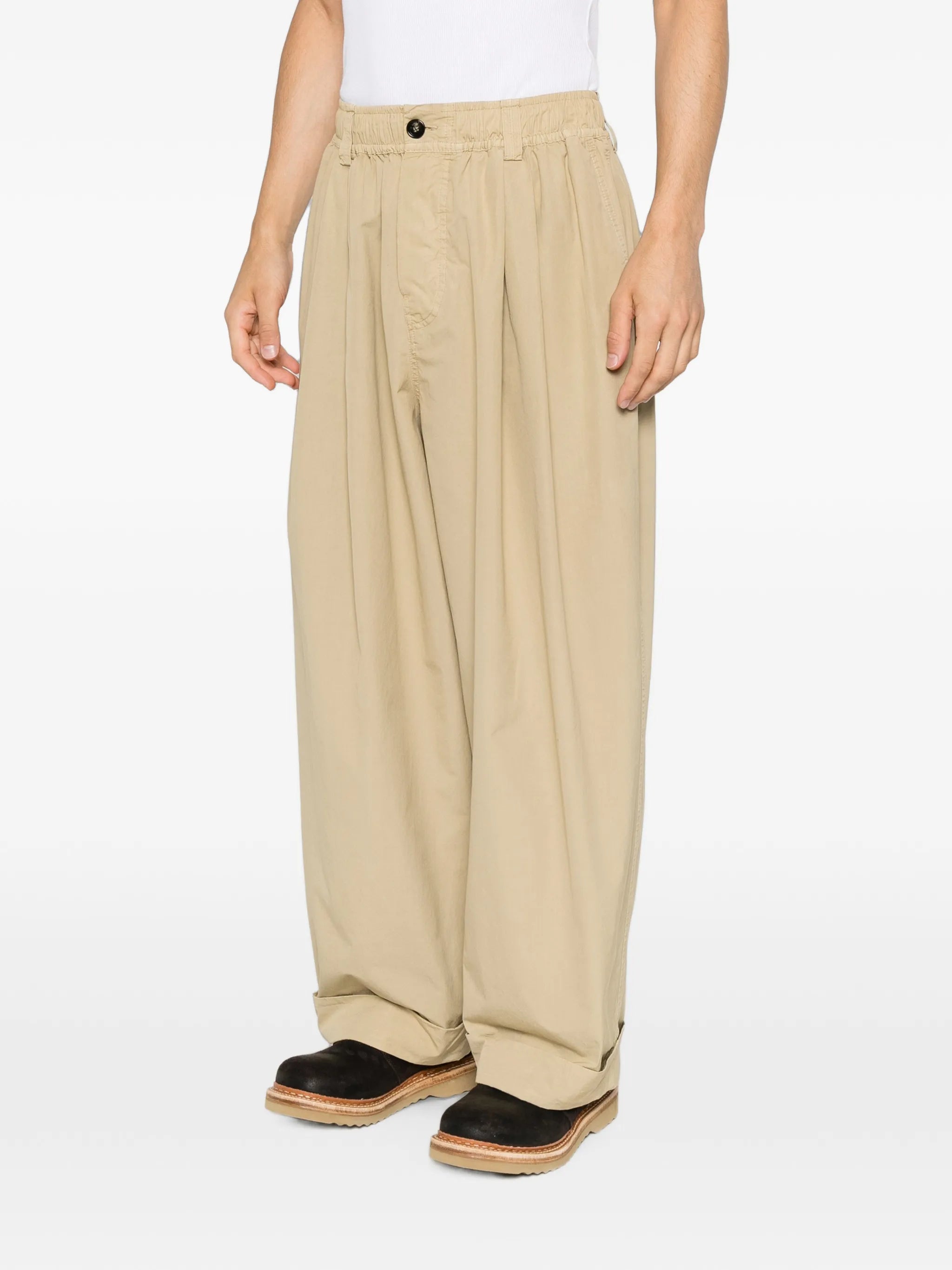 pleated wide-leg trousers